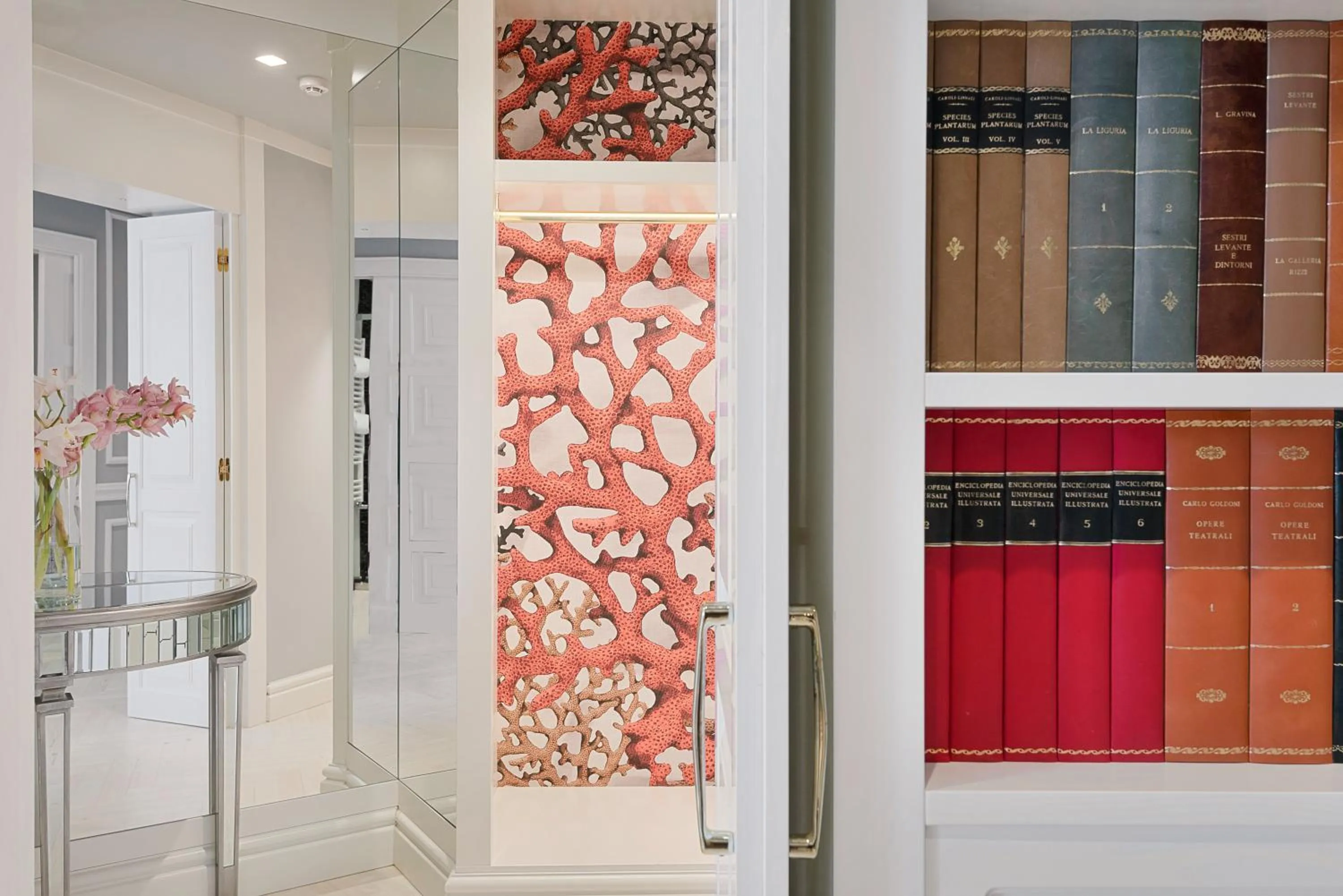 wardrobe in Hotel Vis à Vis