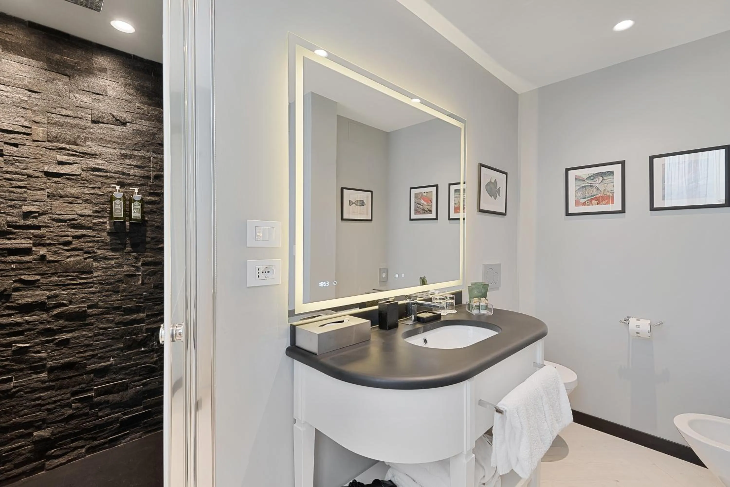 Bathroom in Hotel Vis à Vis