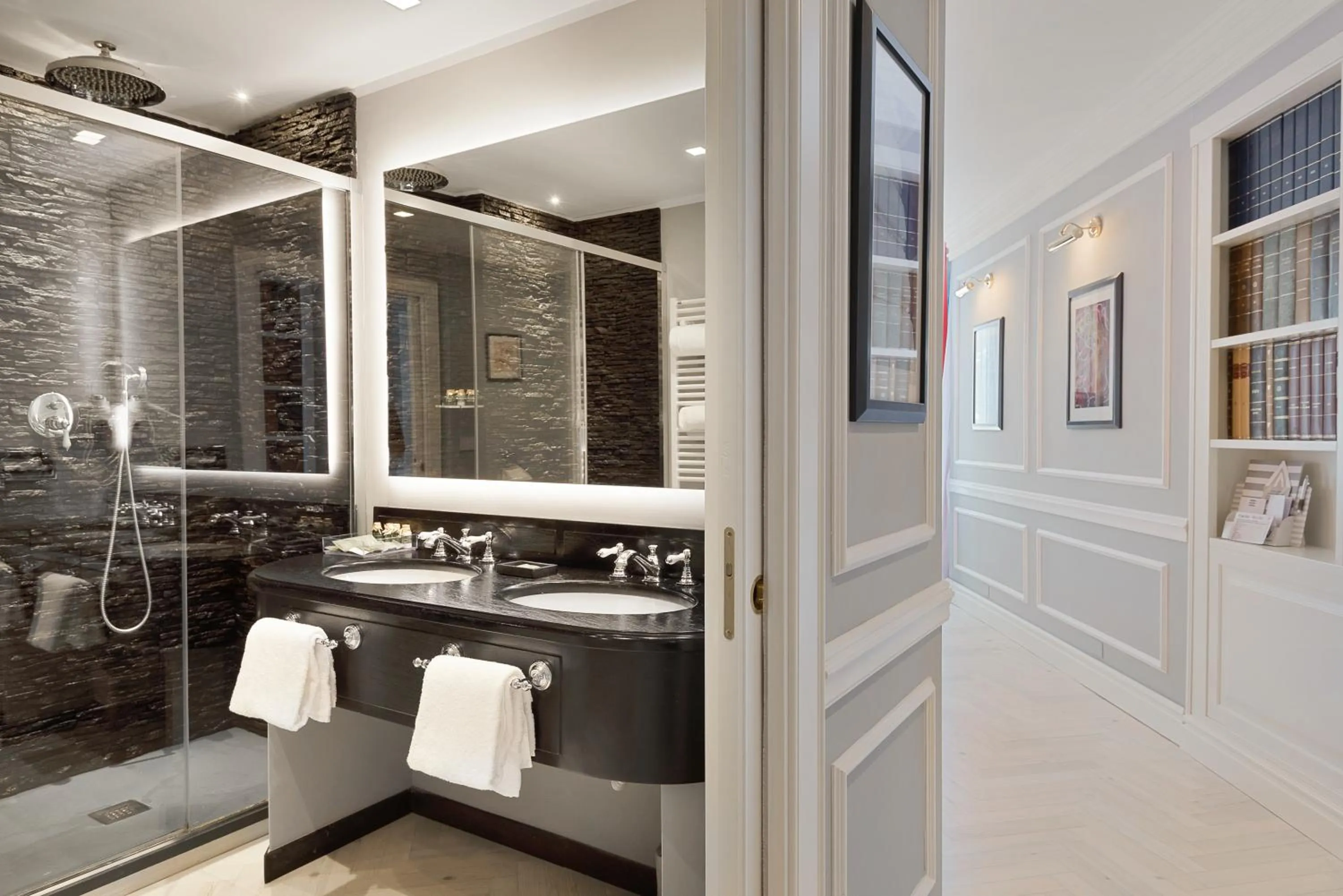 Bathroom in Hotel Vis à Vis