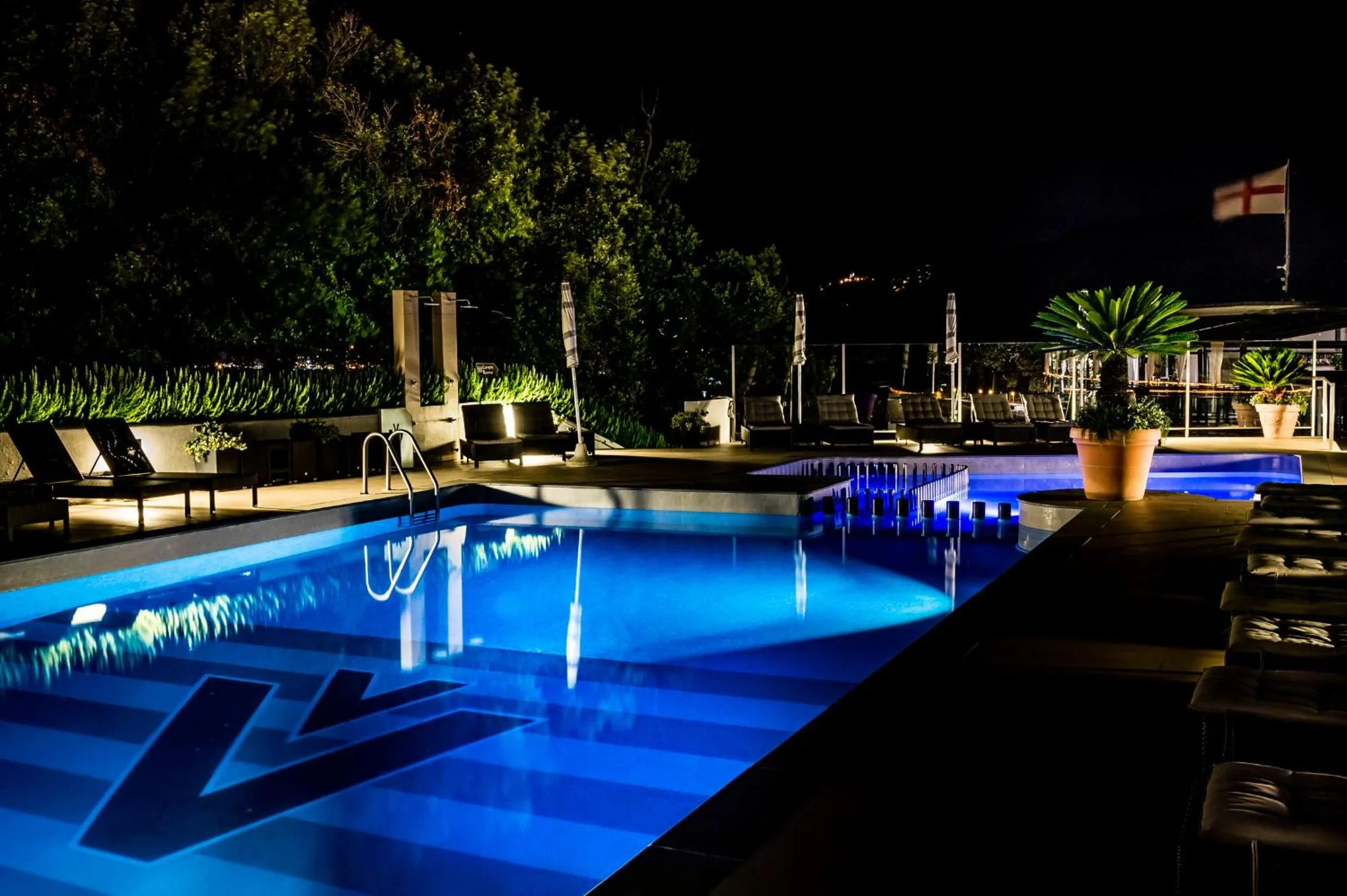 Swimming pool in Hotel Vis à Vis