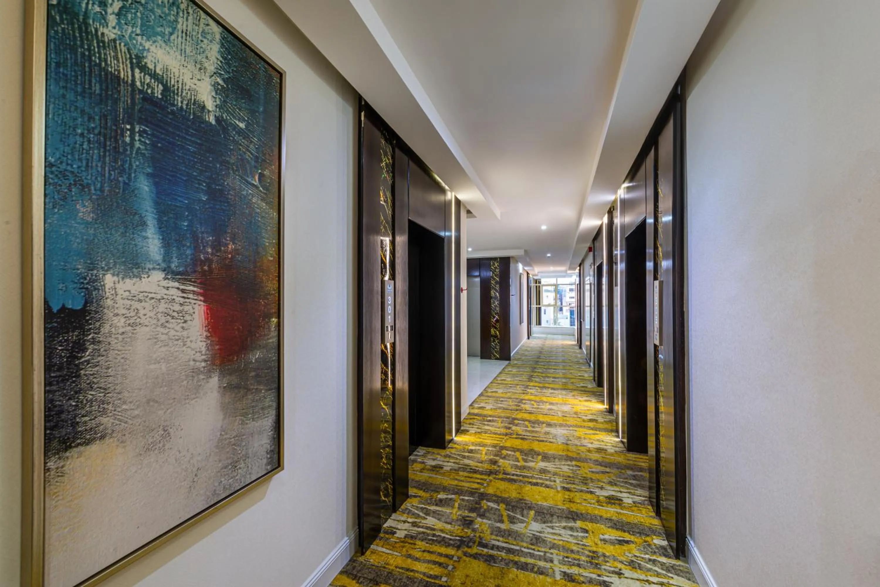 furniture in Abha Gardn Millennium Hotel