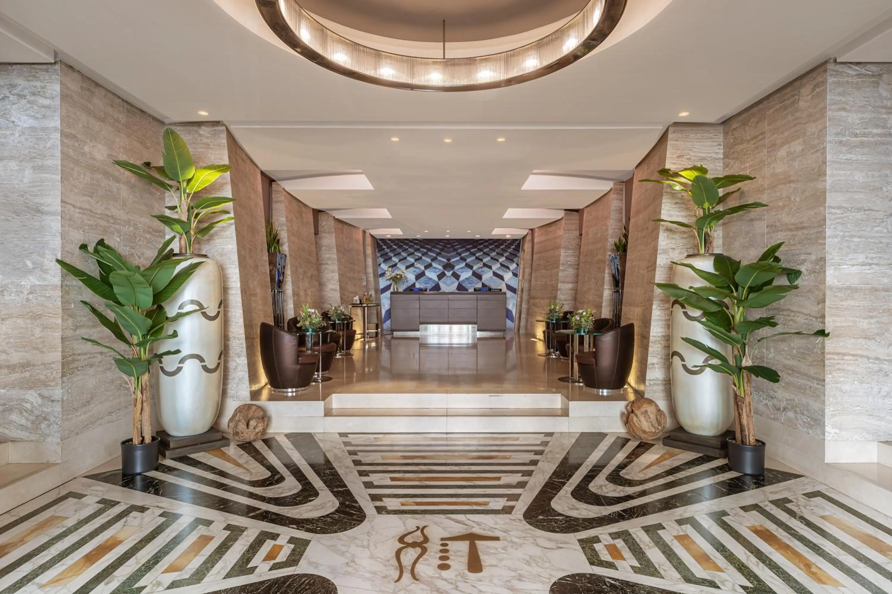 Lobby or reception in Meliá Genova