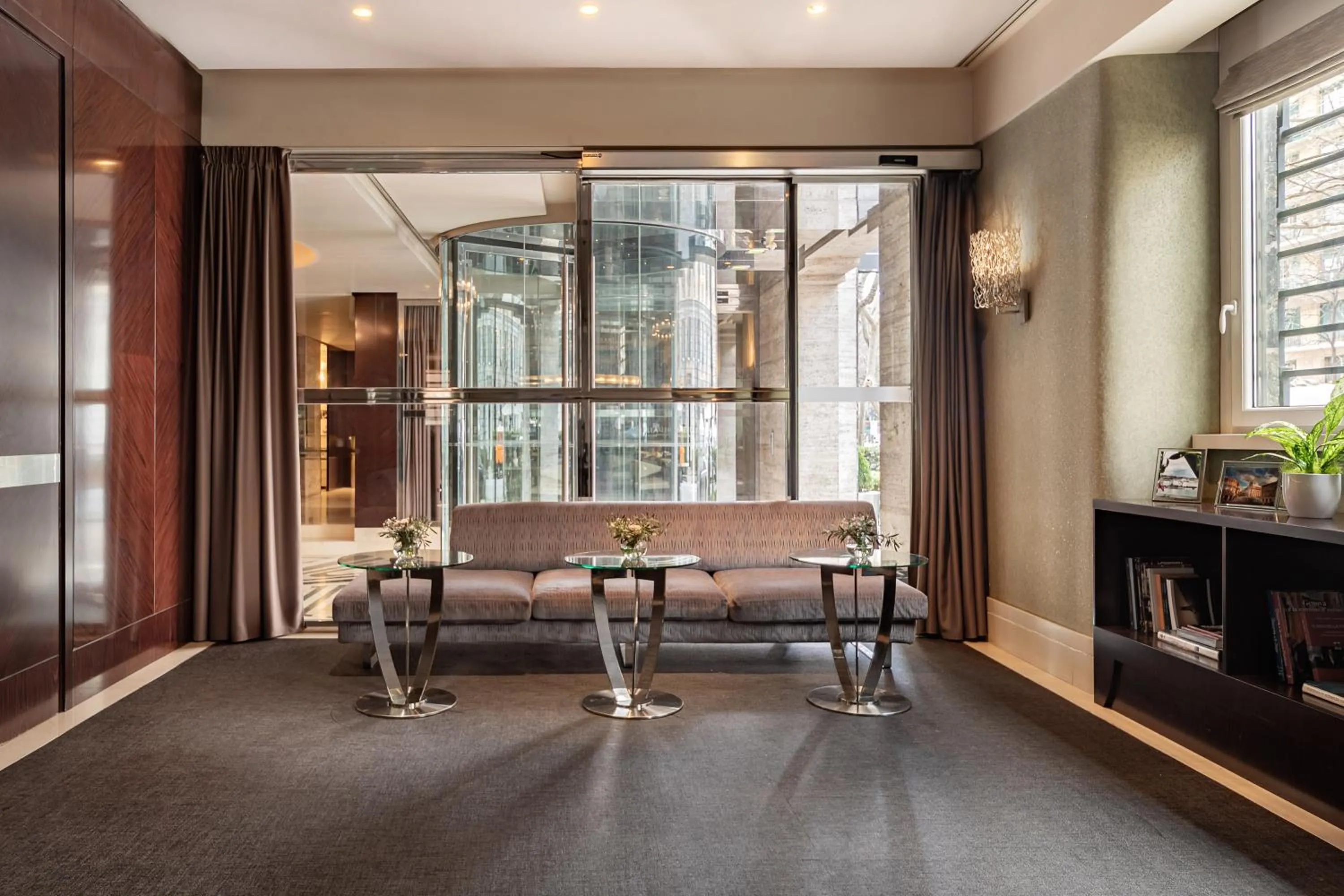 Living room in Meliá Genova