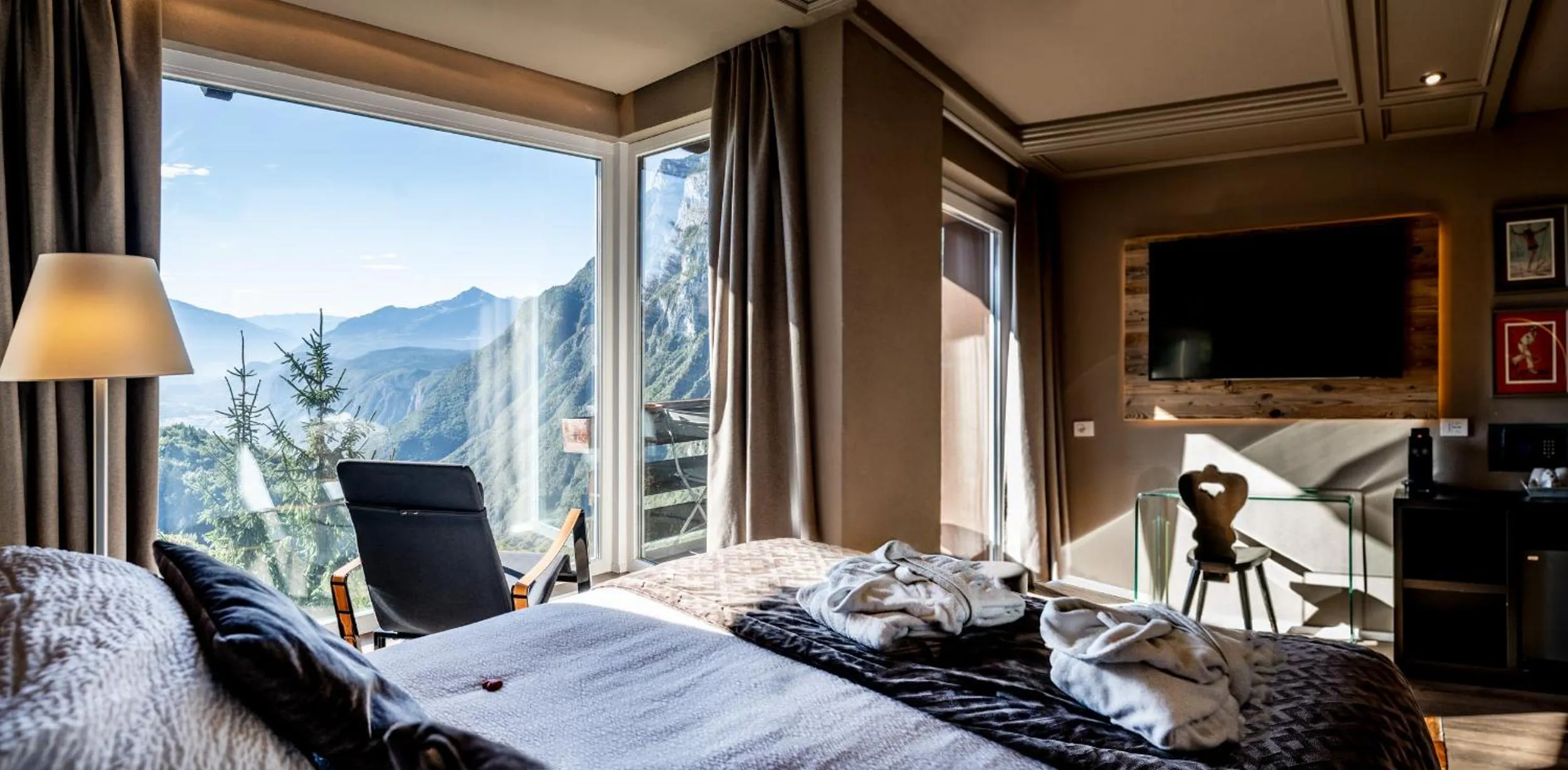 Bedroom, Bed in Alp Wellness Sport Hotel Panorama