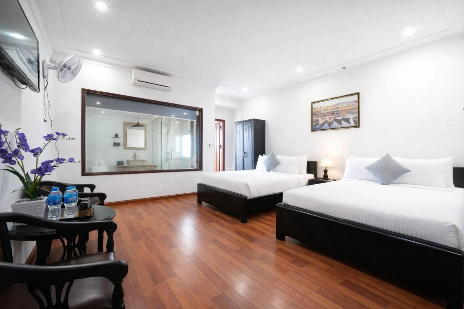 Bedroom, Bed in Dory Hotel