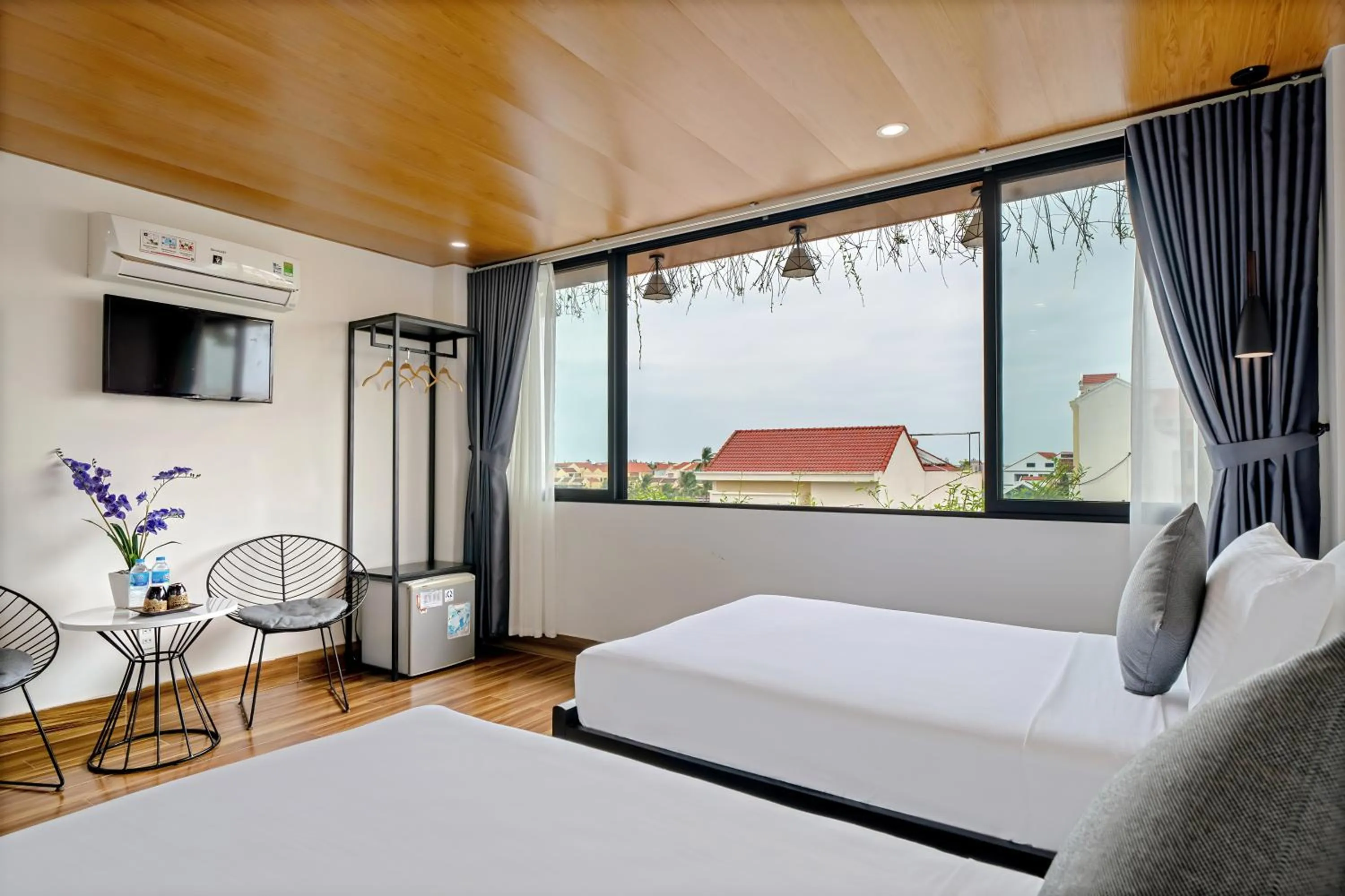 Photo of the whole room, Bed in 1 Stop Dory Hotel