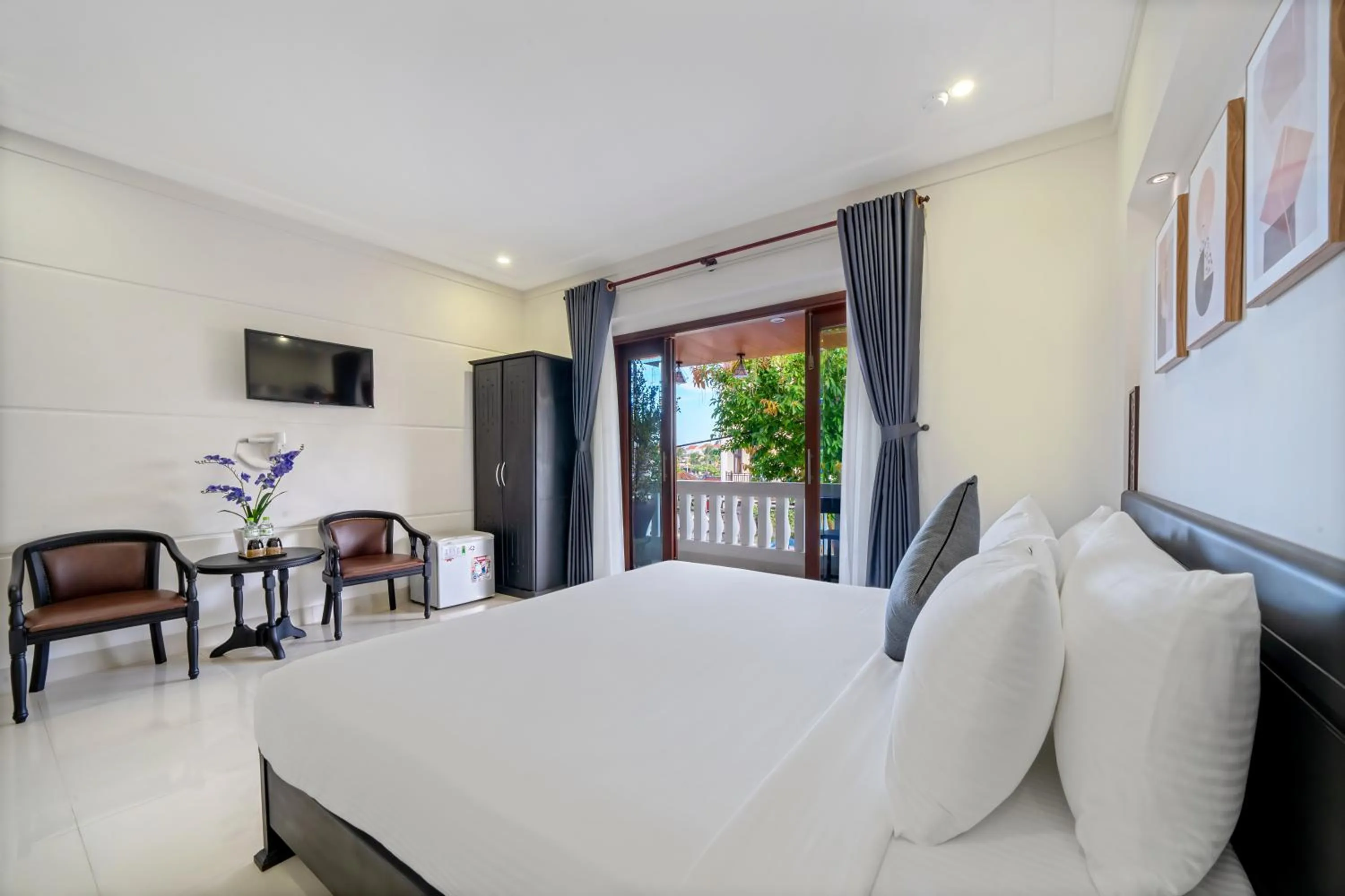 Balcony/Terrace, Bed in 1 Stop Dory Hotel