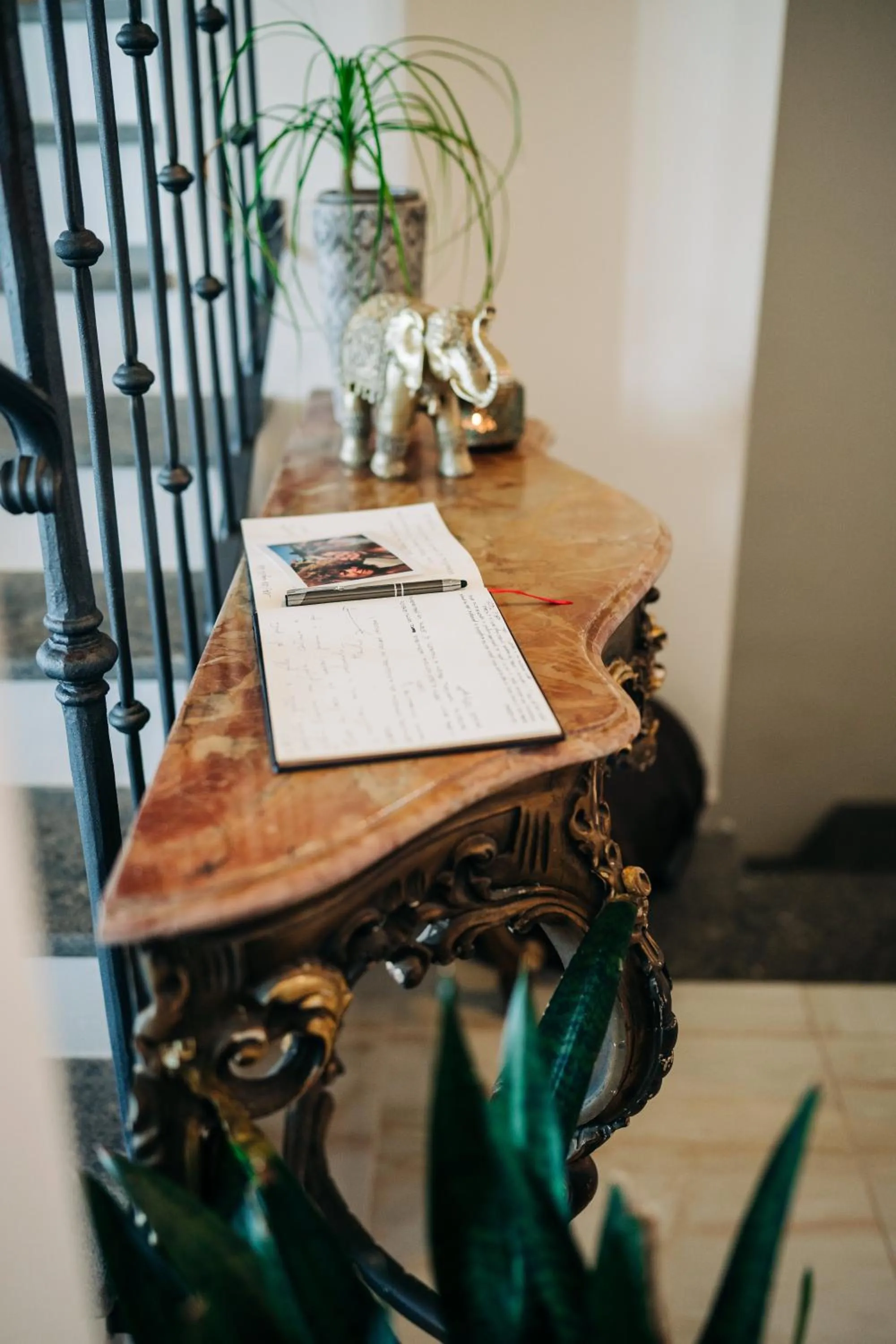 Lobby or reception in Juniper Bay