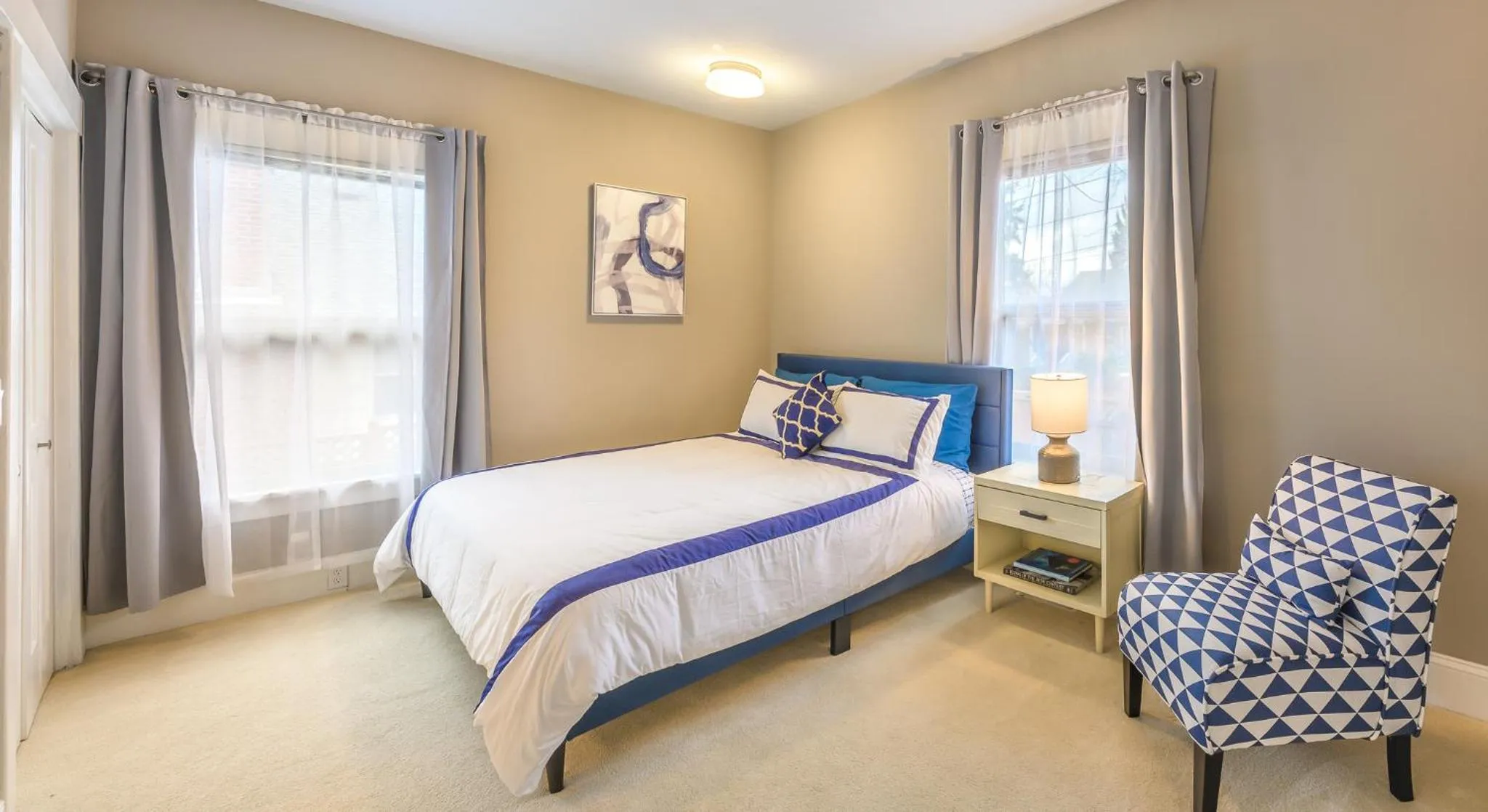 Bed in Upgraded Home with 5 BR 4 Bath 4 FREE gated parking space, Family,EV,RV friendly