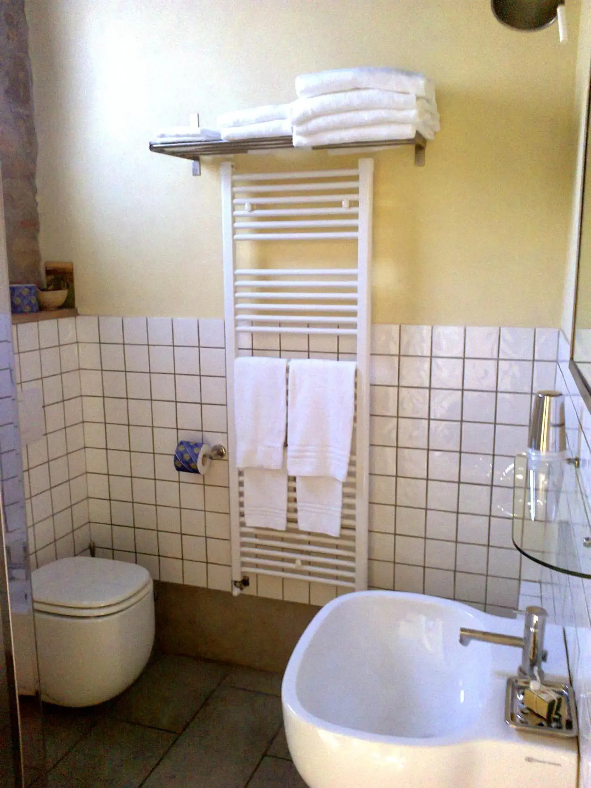 Two-Bedroom Apartment (4 Adults) in Relais Del Lago Two-Bedroom Apartment (4 Adults) in Relais Del Lago