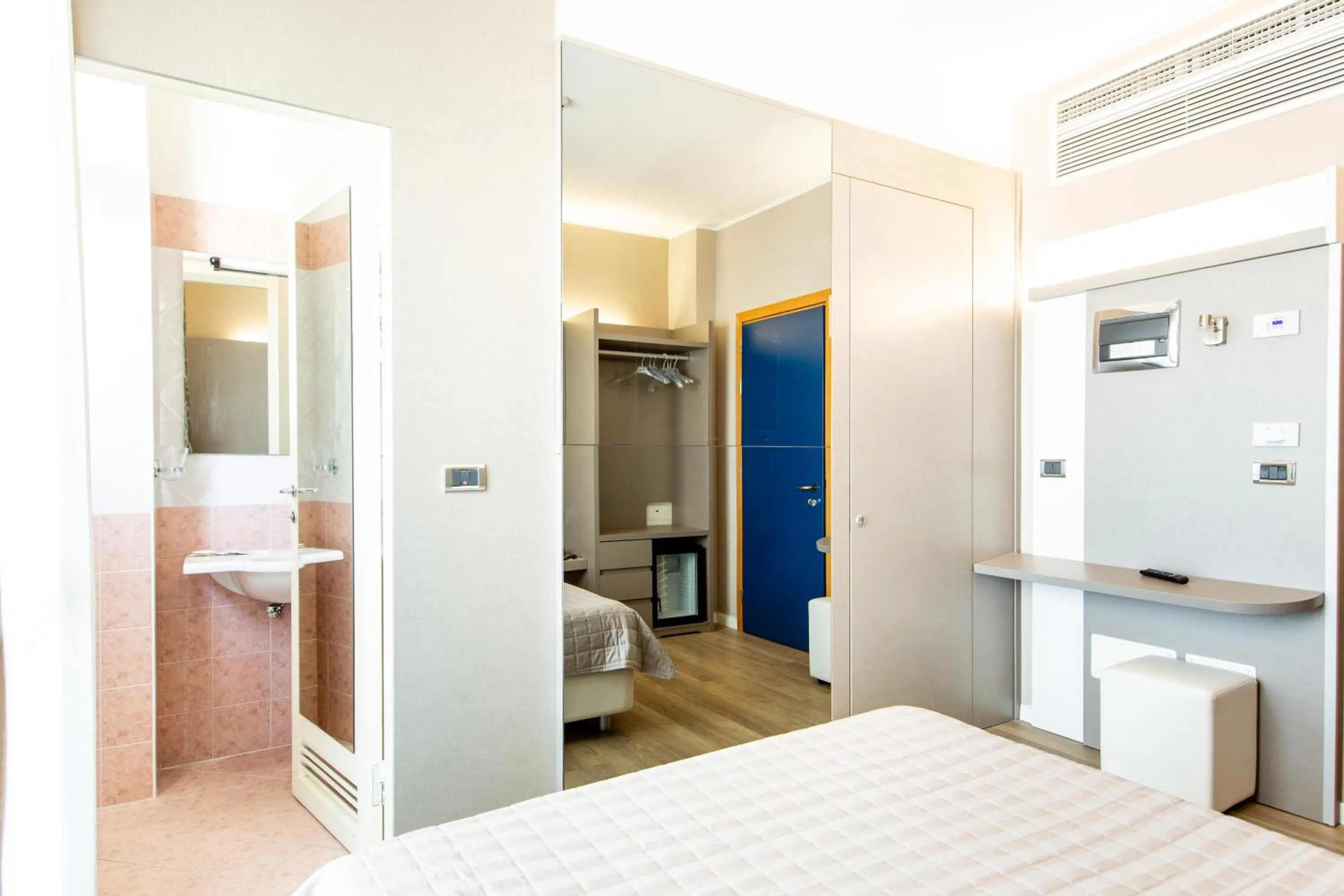 Photo of the whole room, Bed in Hotel Baltic Riccione-Fronte Mare