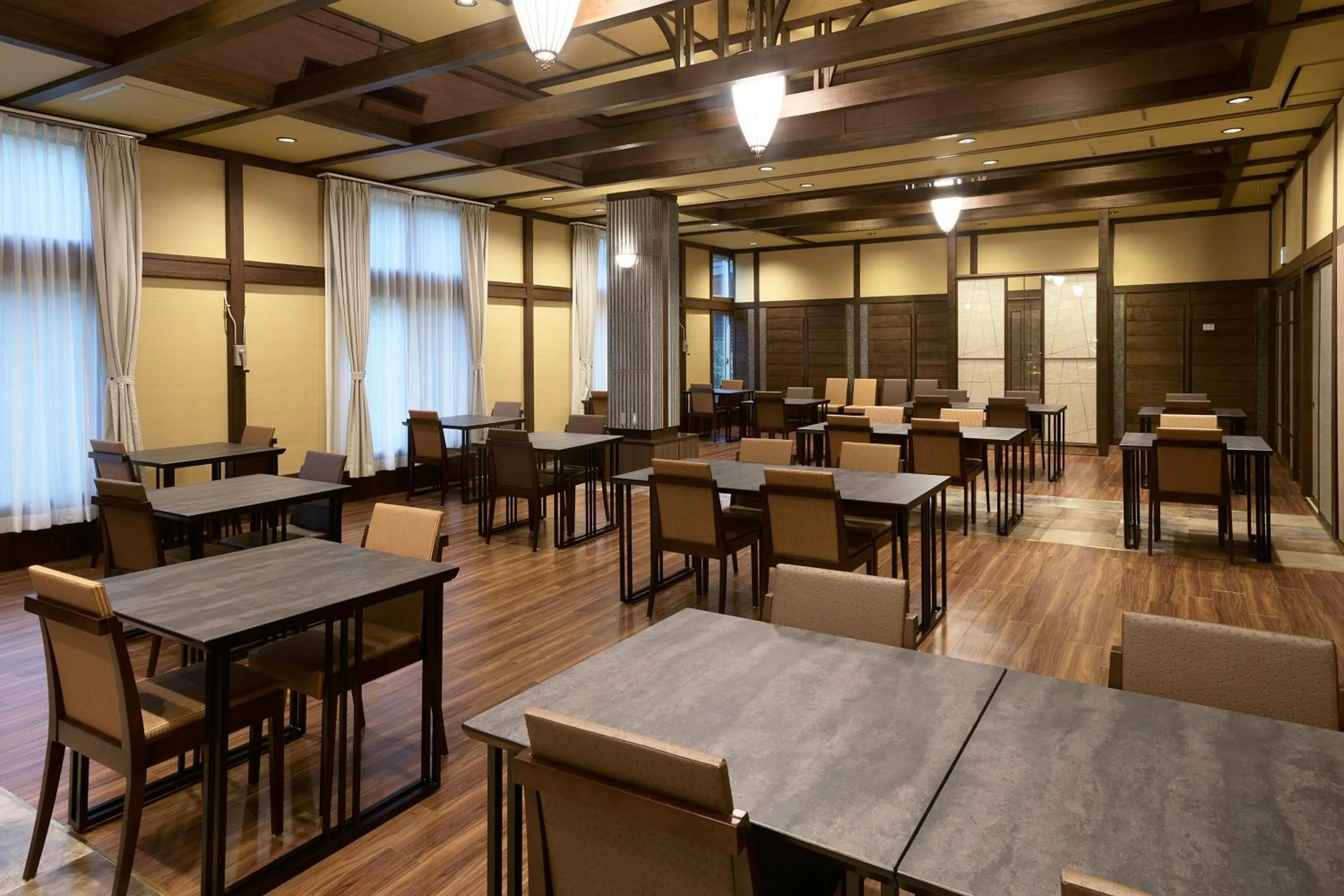 Restaurant/places to eat in Hotel Jogakura