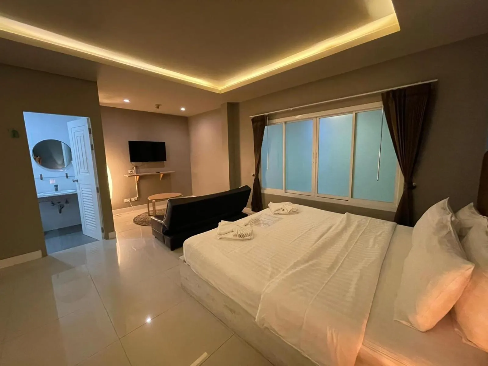 TV and multimedia, Bed in Lenny's Koh Samui