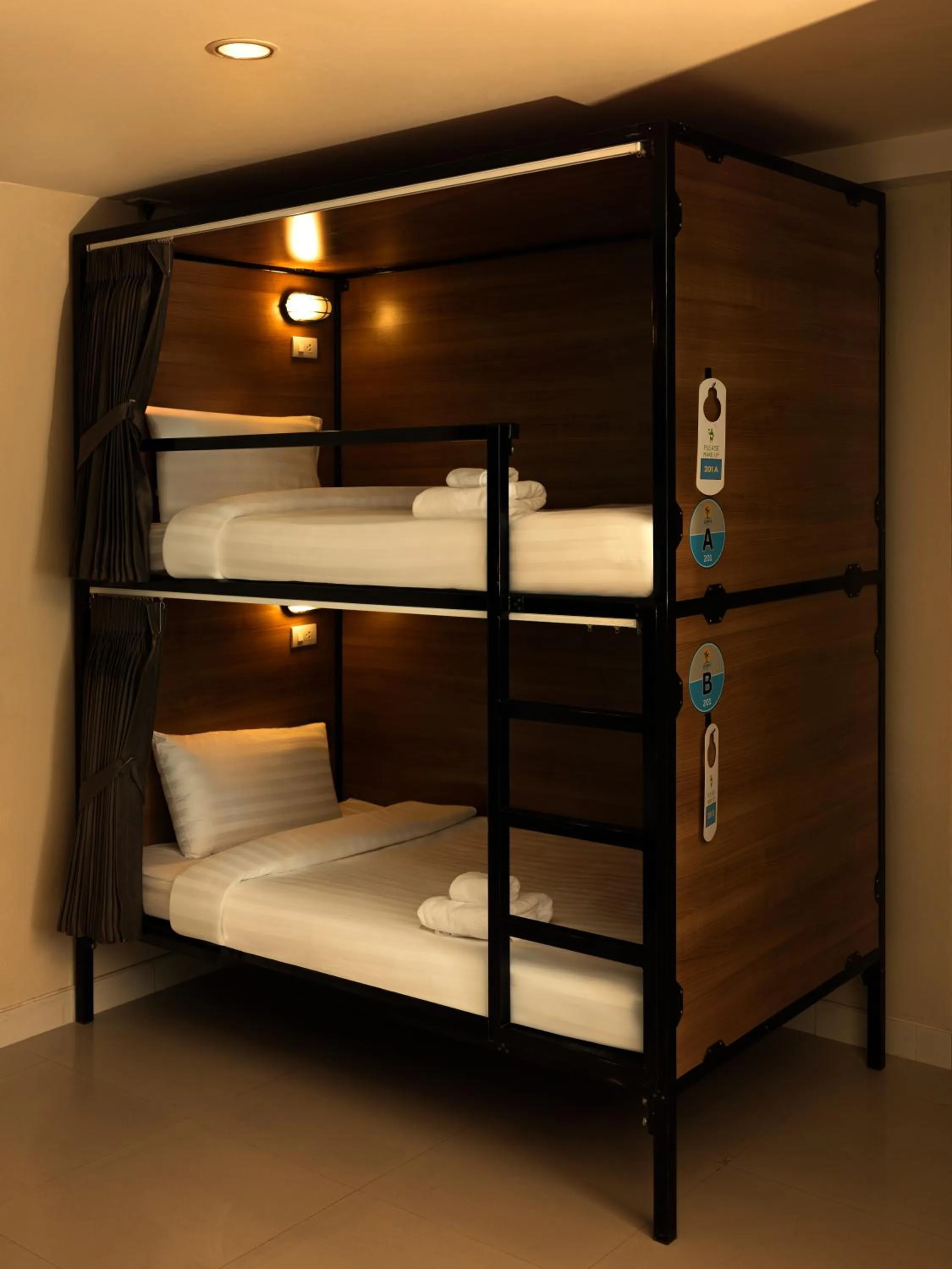 bunk bed, Bed in Lenny's Koh Samui