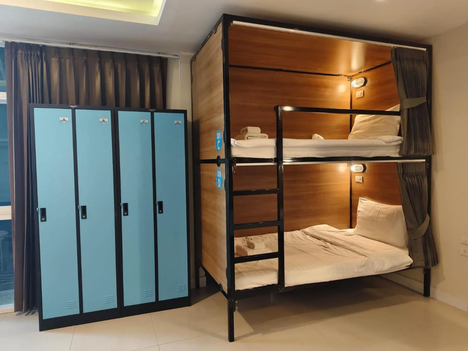 Bed in Lenny's Koh Samui