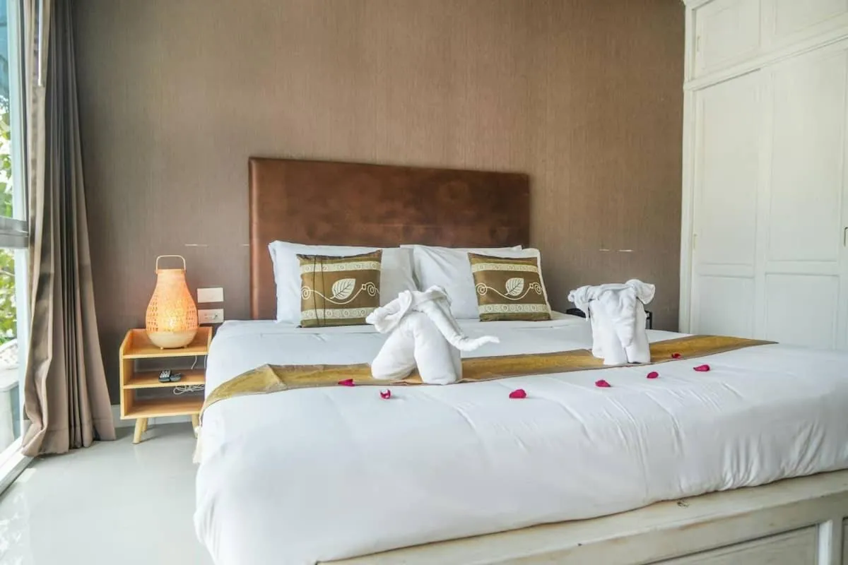 Bed in Lenny's Koh Samui