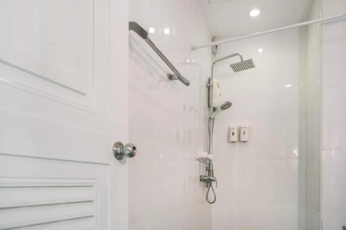 Shower in Lenny's Koh Samui