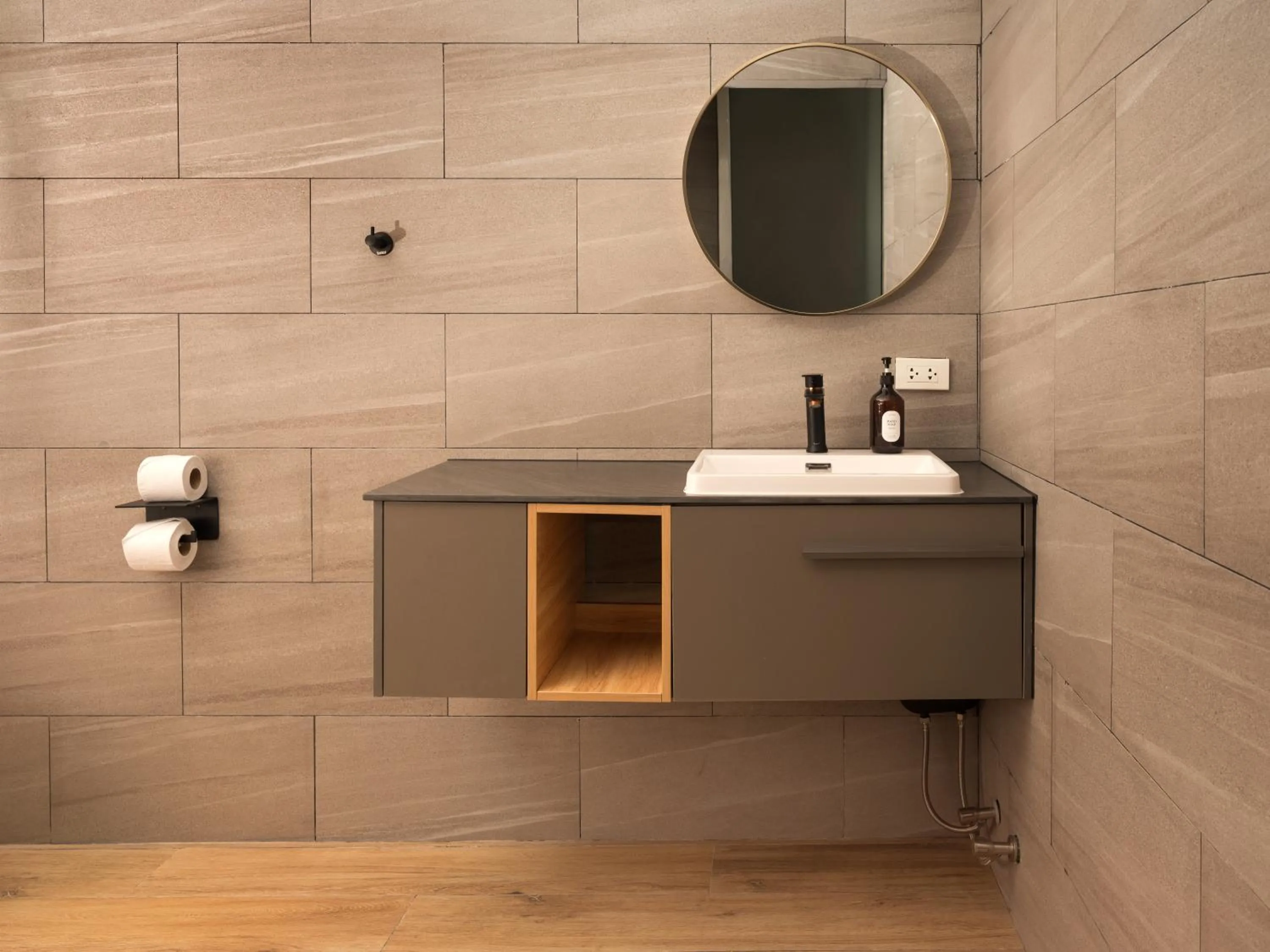 Bathroom in Lenny's Koh Samui