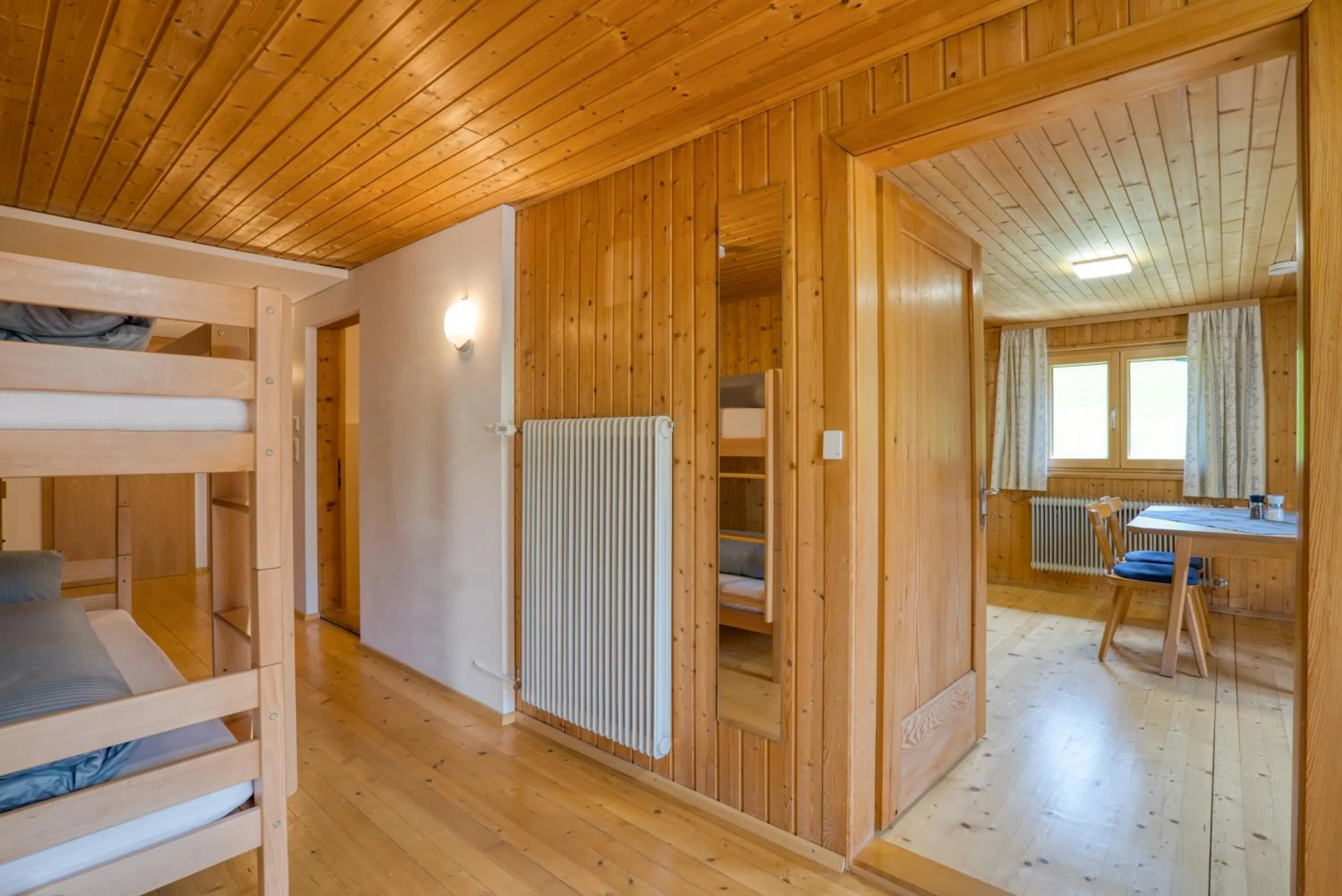 bunk bed, Bed in HUS24