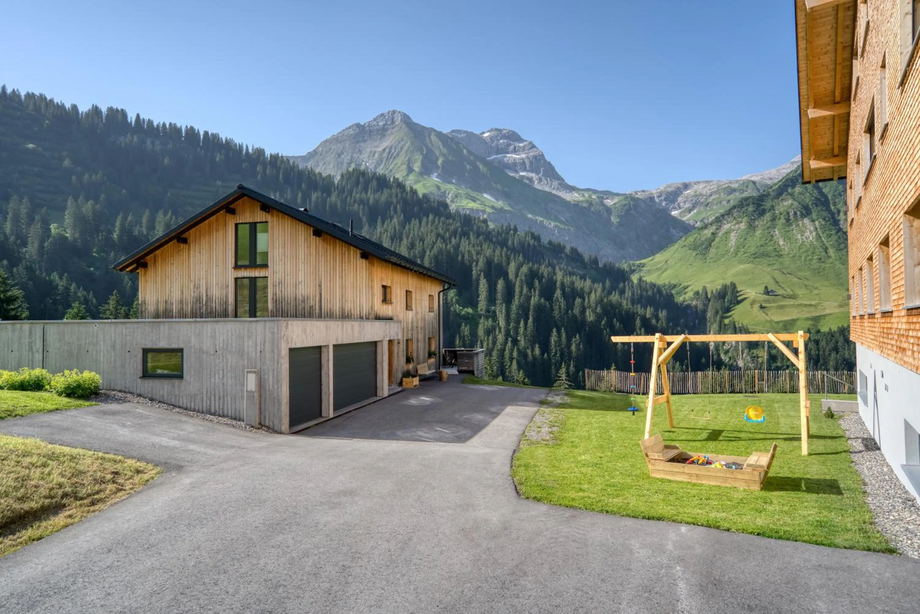 Property building in HUS24