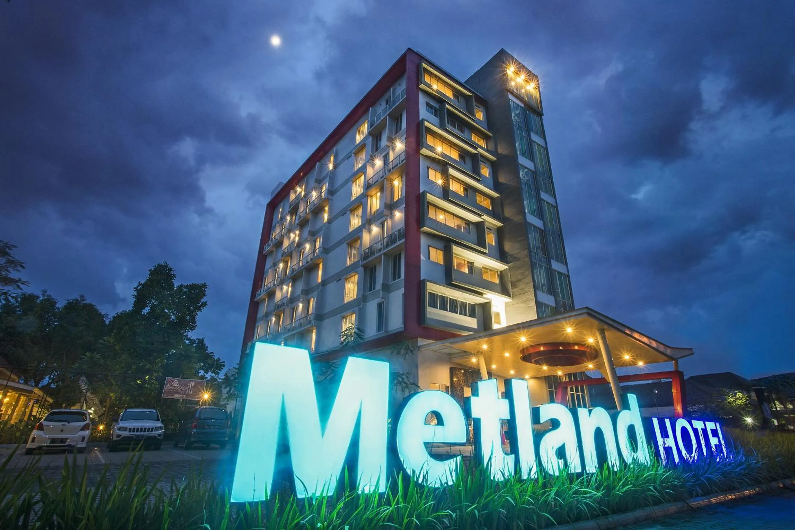 Property building in Metland Hotel Cirebon