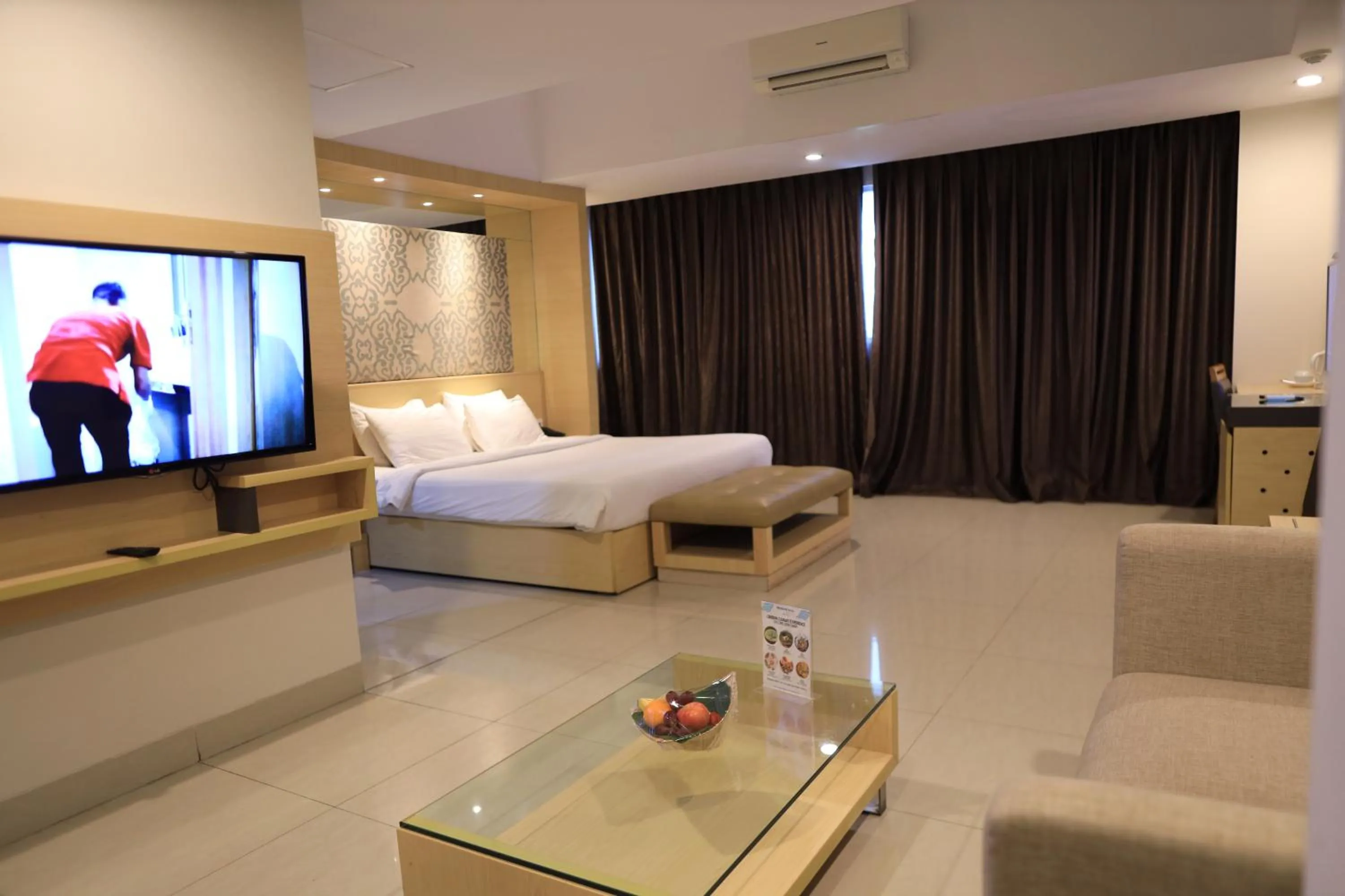 Bedroom, Bed in Metland Hotel Cirebon