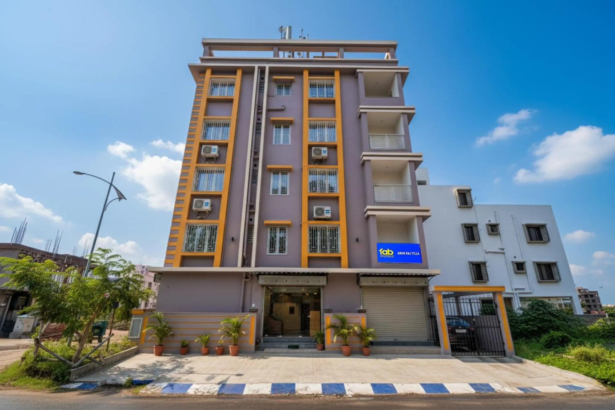 Property building in FabExpress Amar Raj Villa - Nr Eco Park