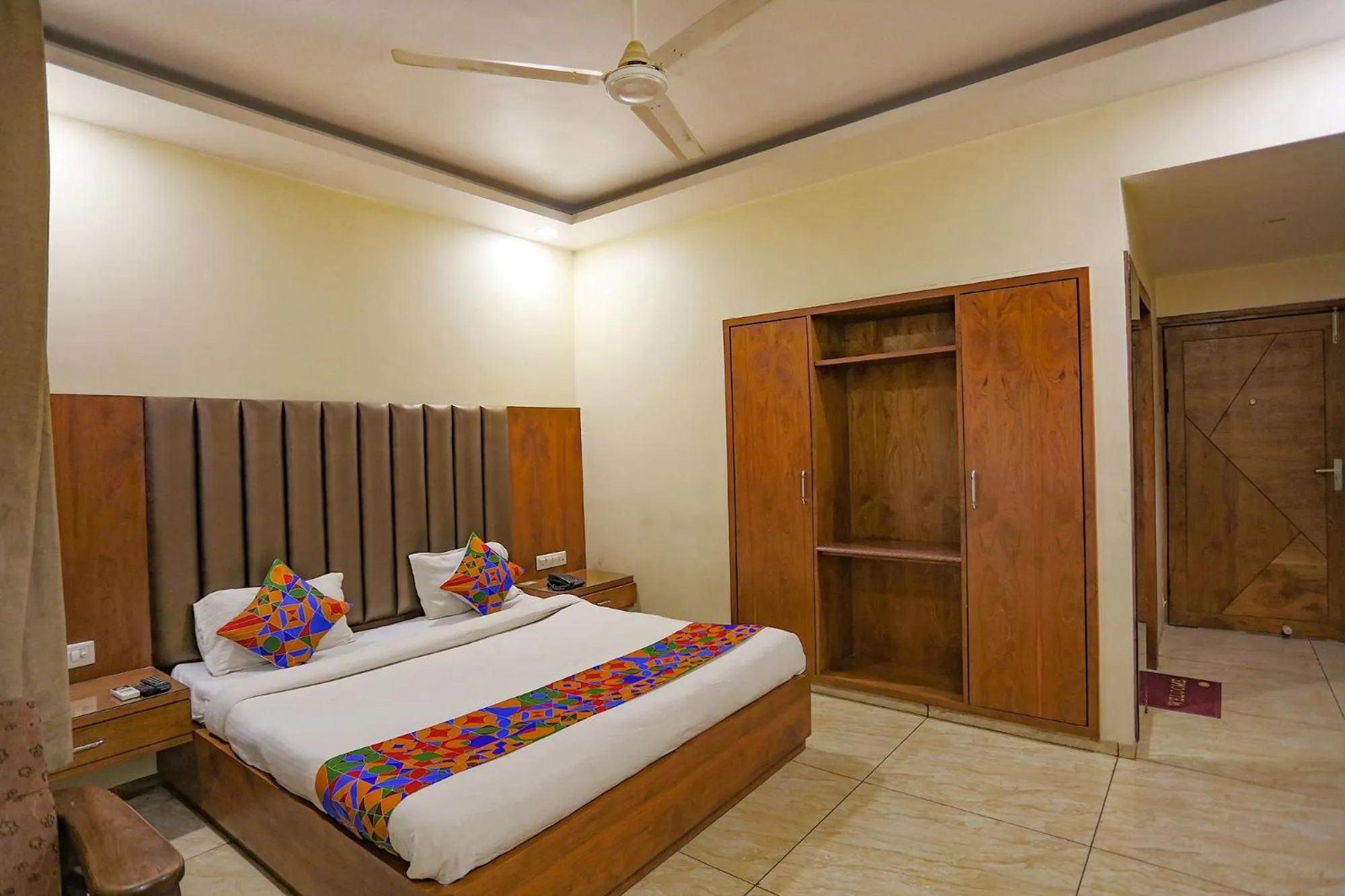 Bed in FabHotel Surya