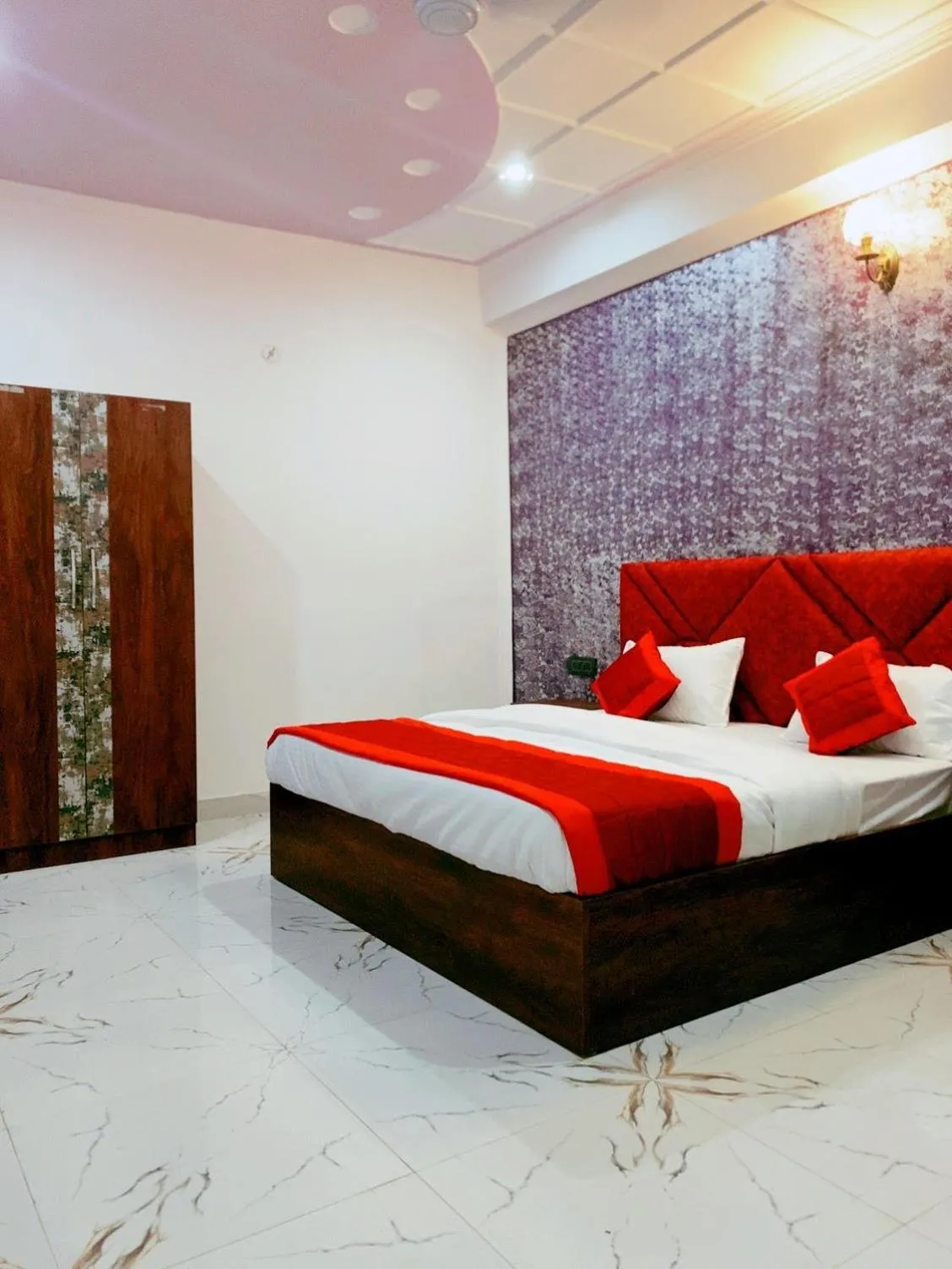 Photo of the whole room in The horizon inn