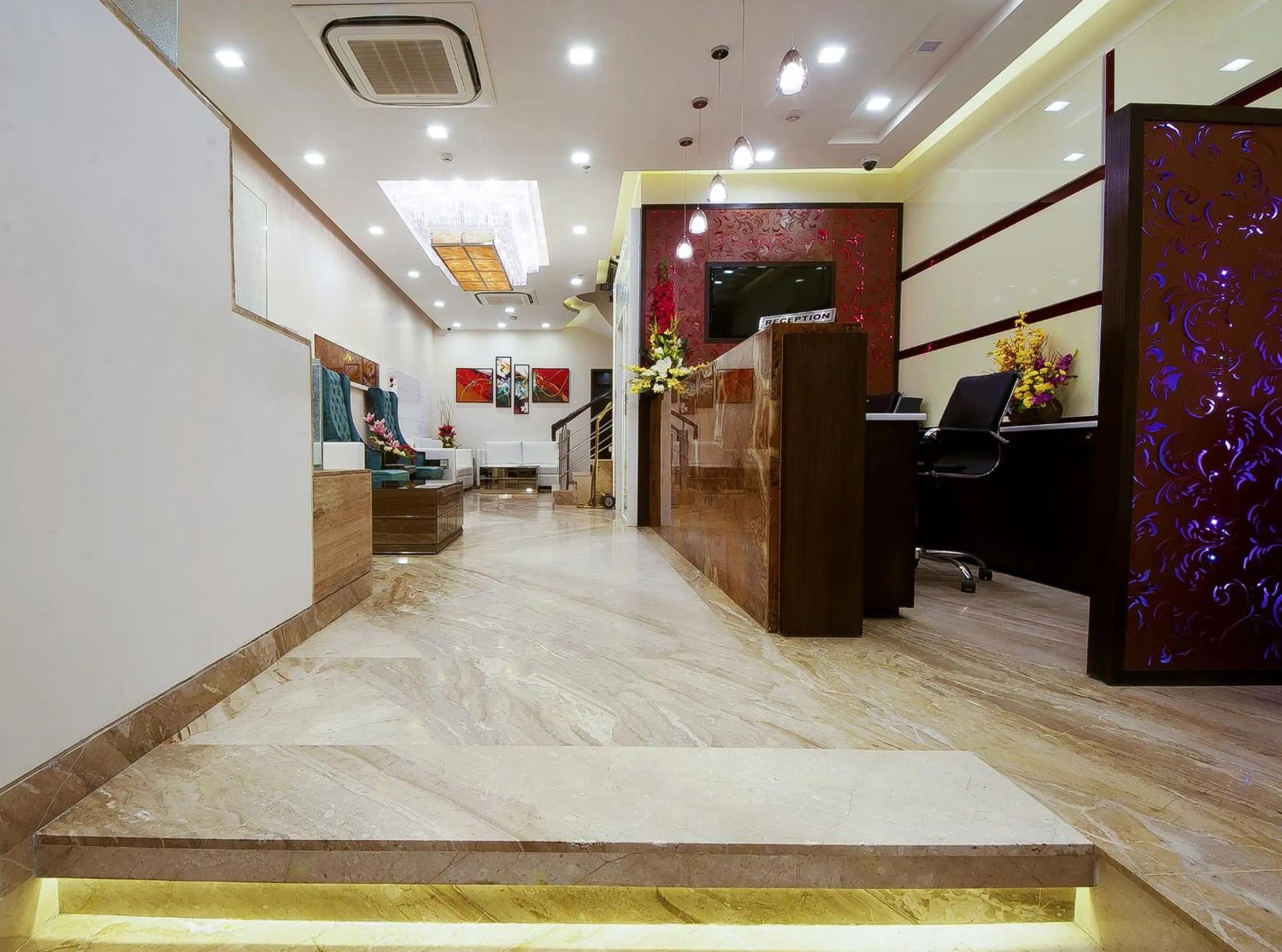 Lobby or reception in Hotel Taj Princess - Boutique Hotel