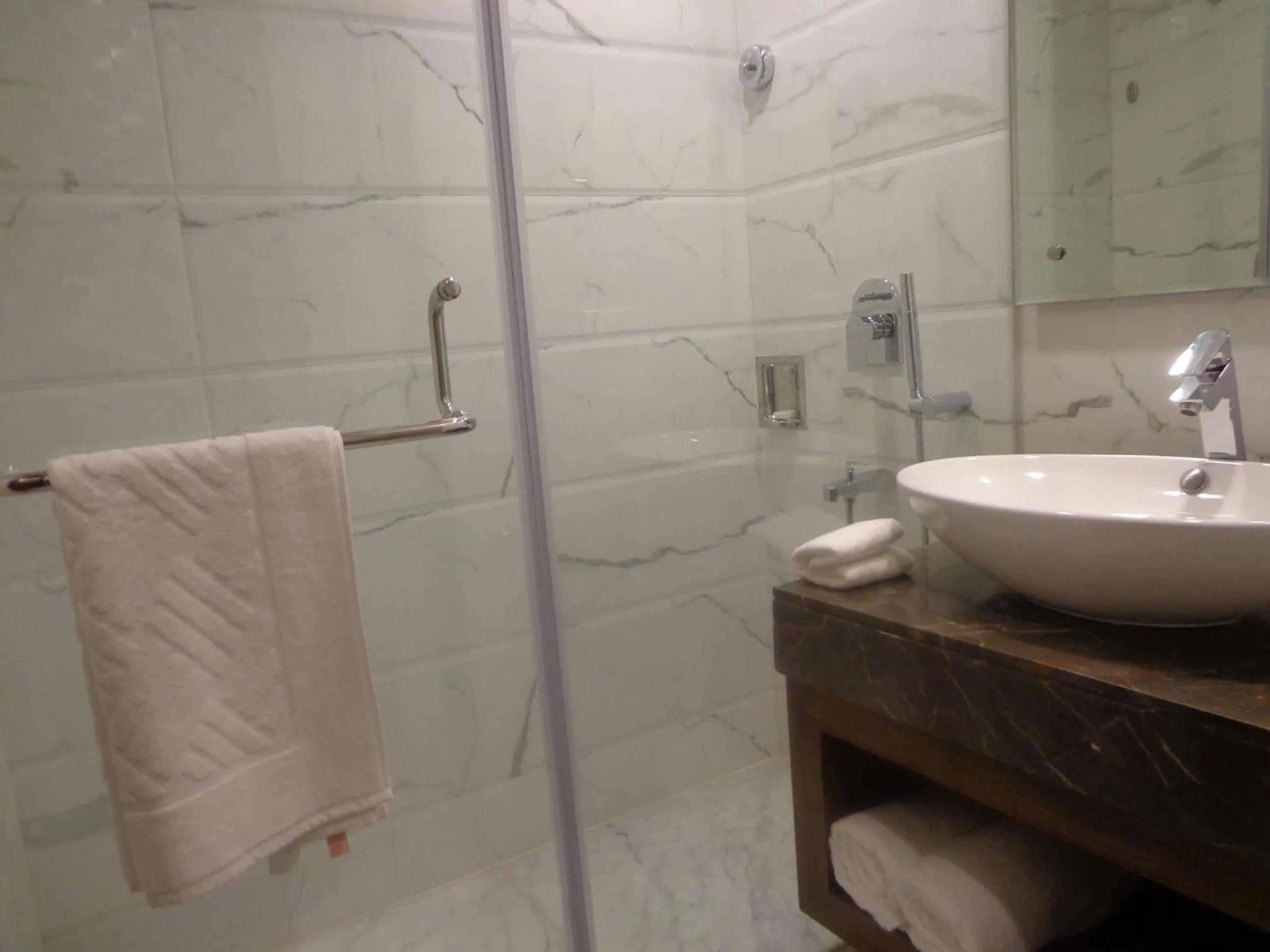 Bathroom in Hotel Taj Princess - Boutique Hotel