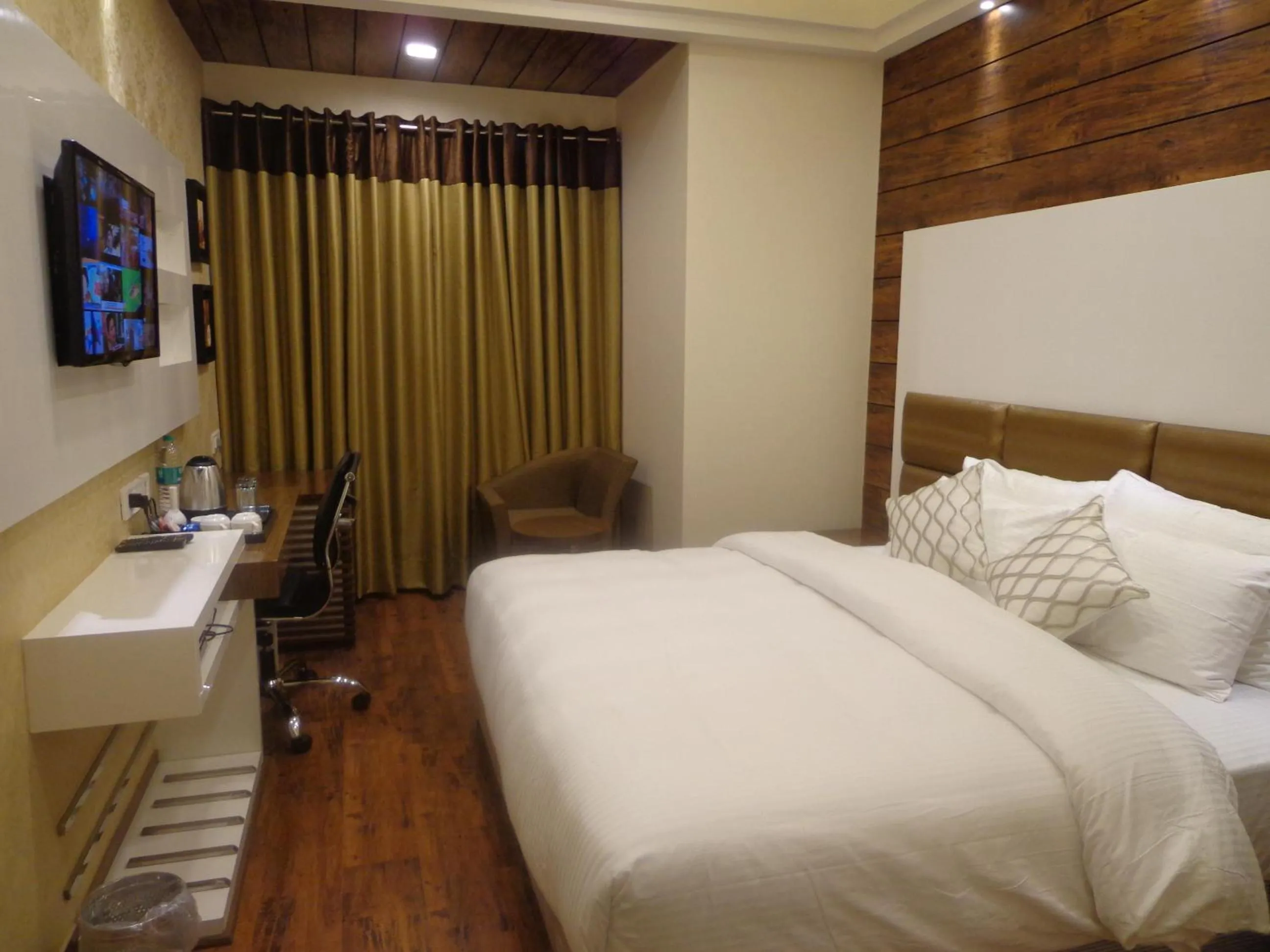 Bed in Hotel Taj Princess - Boutique Hotel