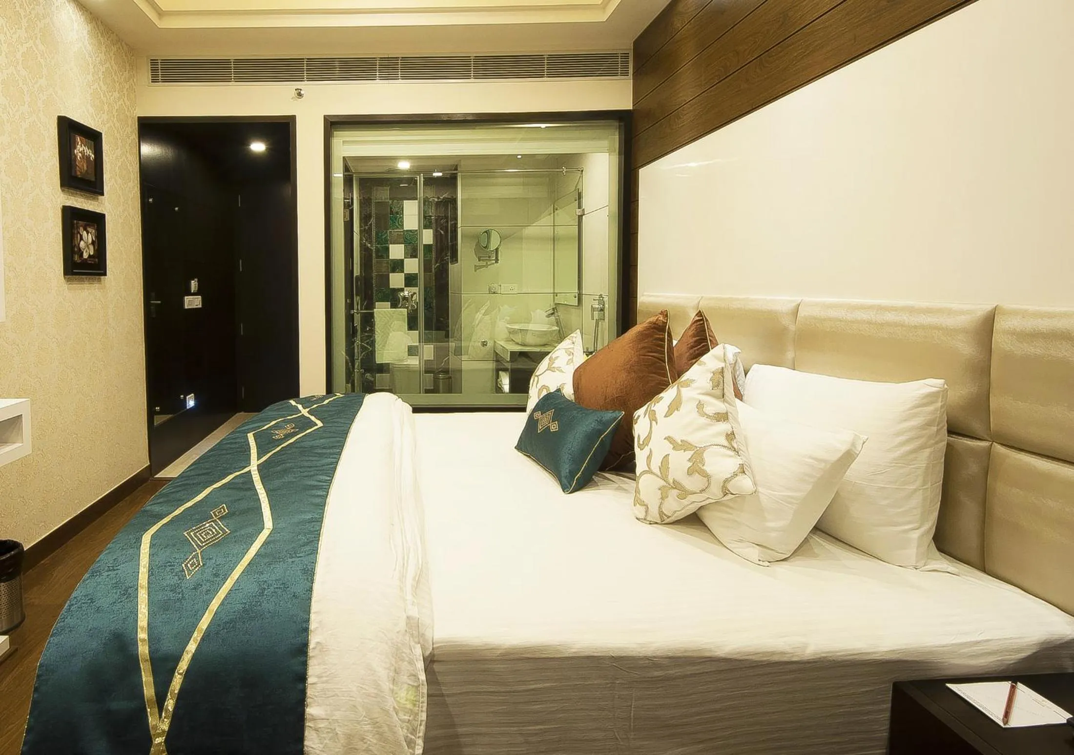 Bedroom, Bed in Hotel Taj Princess - Boutique Hotel