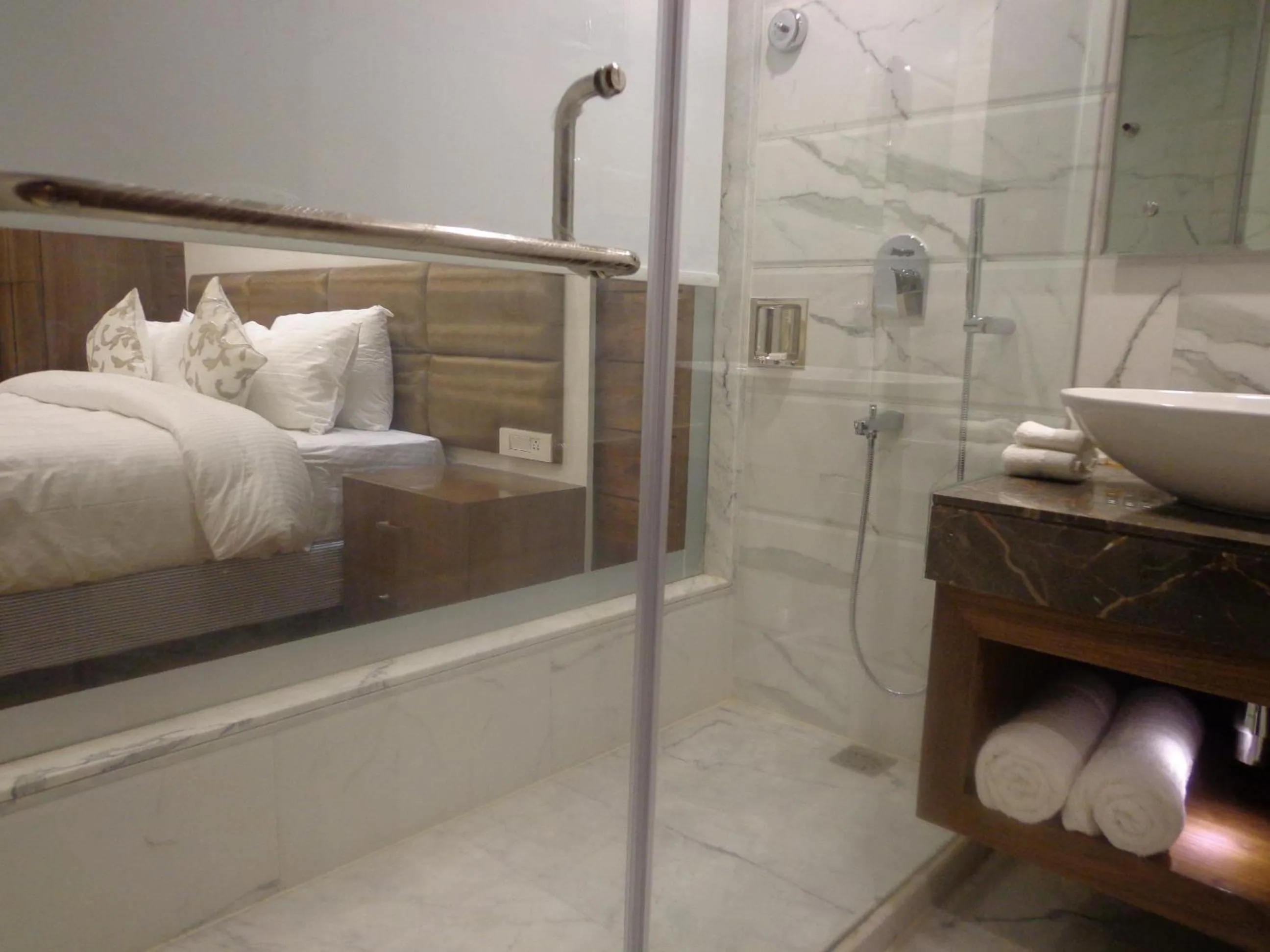 Photo of the whole room, Bed in Hotel Taj Princess - Boutique Hotel