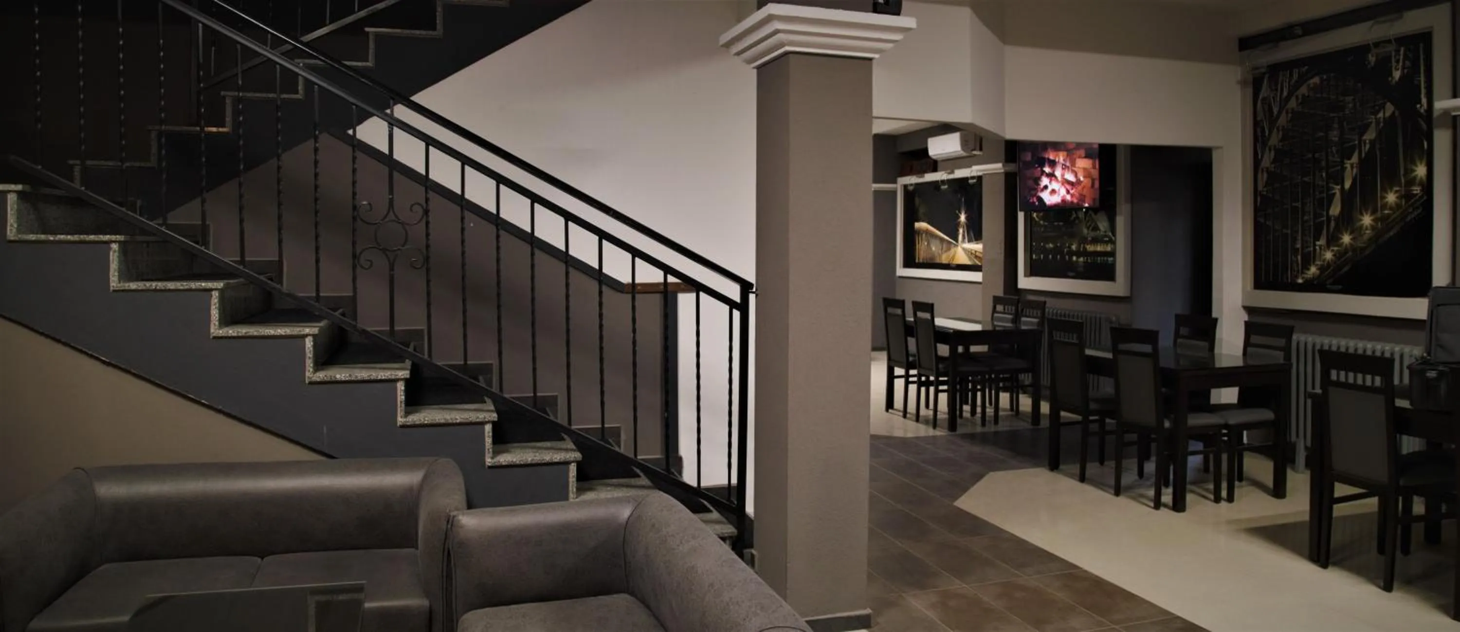 Seating area in Hotel Ambasador