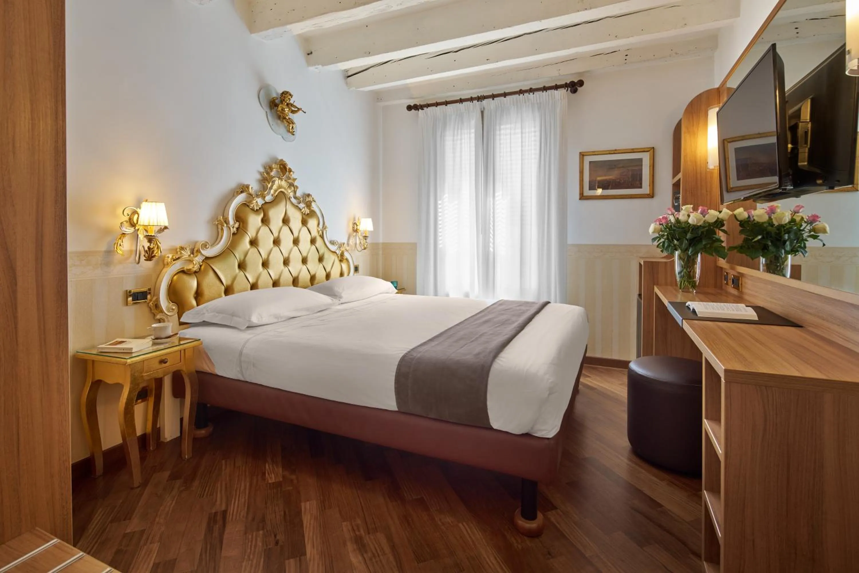 Bedroom, Bed in UNAHOTELS Ala Venezia-Adults 16