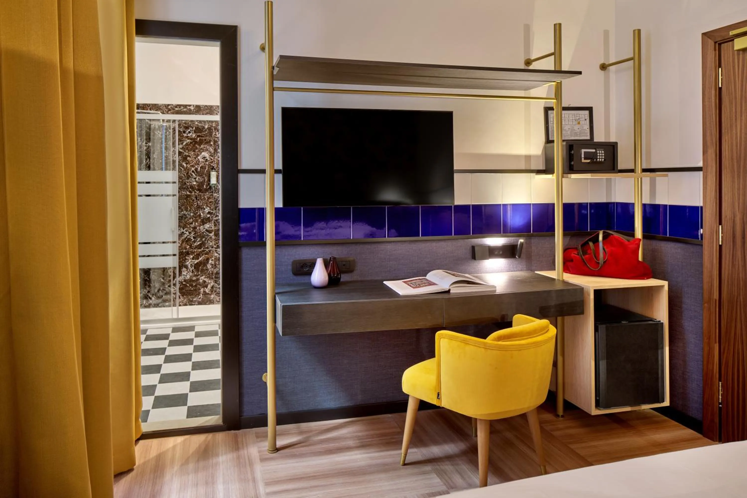 Bed in UNAHOTELS Ala Venezia-Adults 16