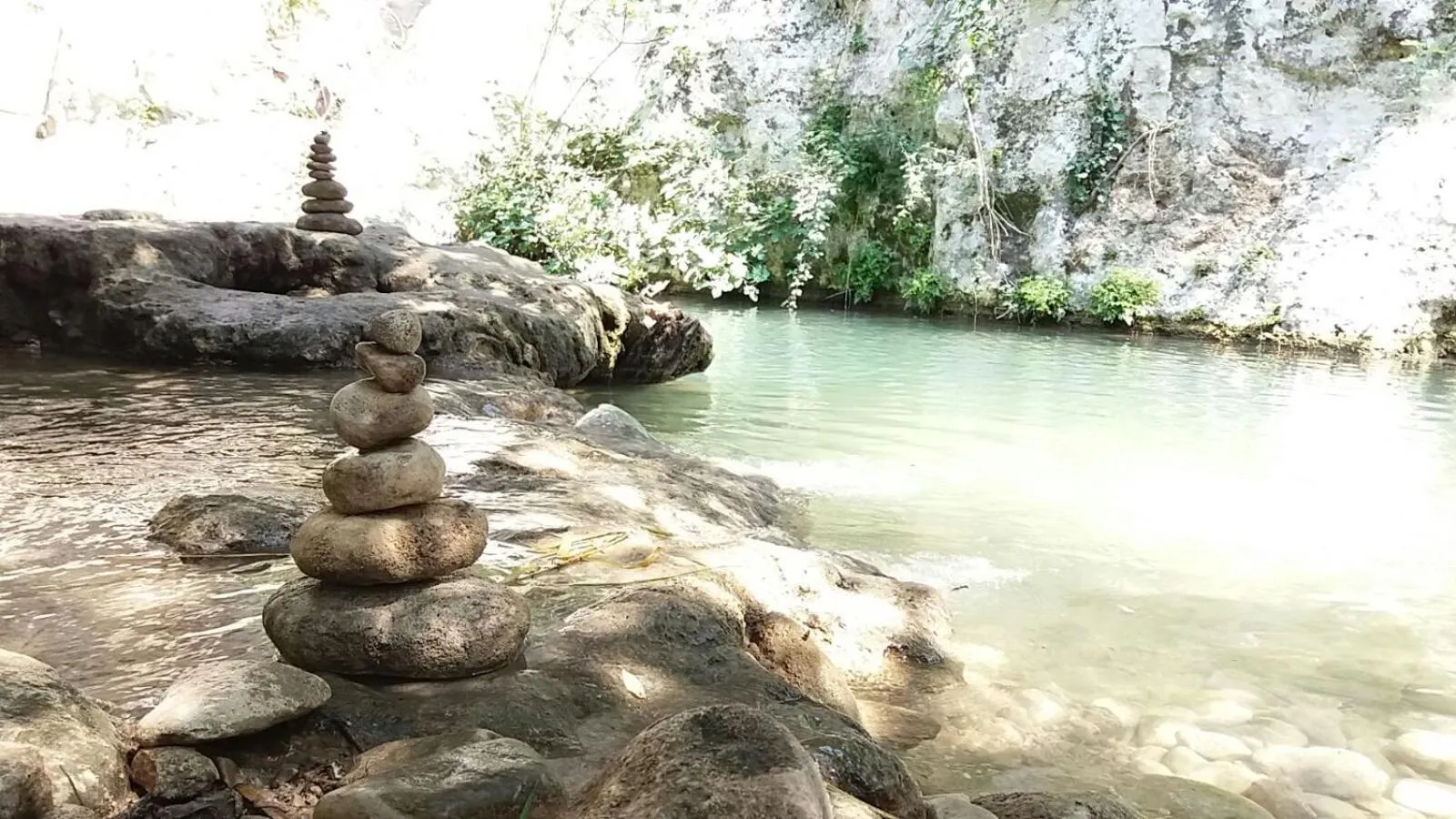 Hiking in Sikania Suite