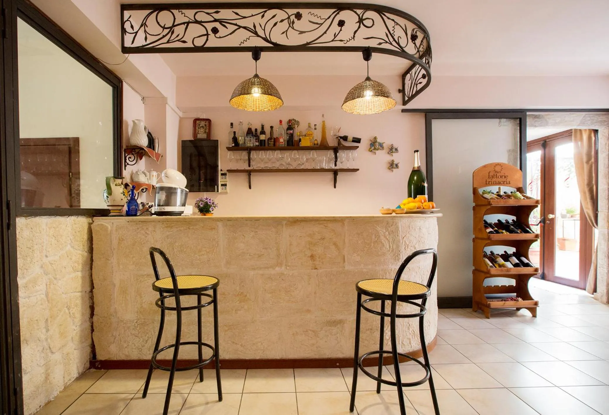 Lounge or bar in Sikania Suite