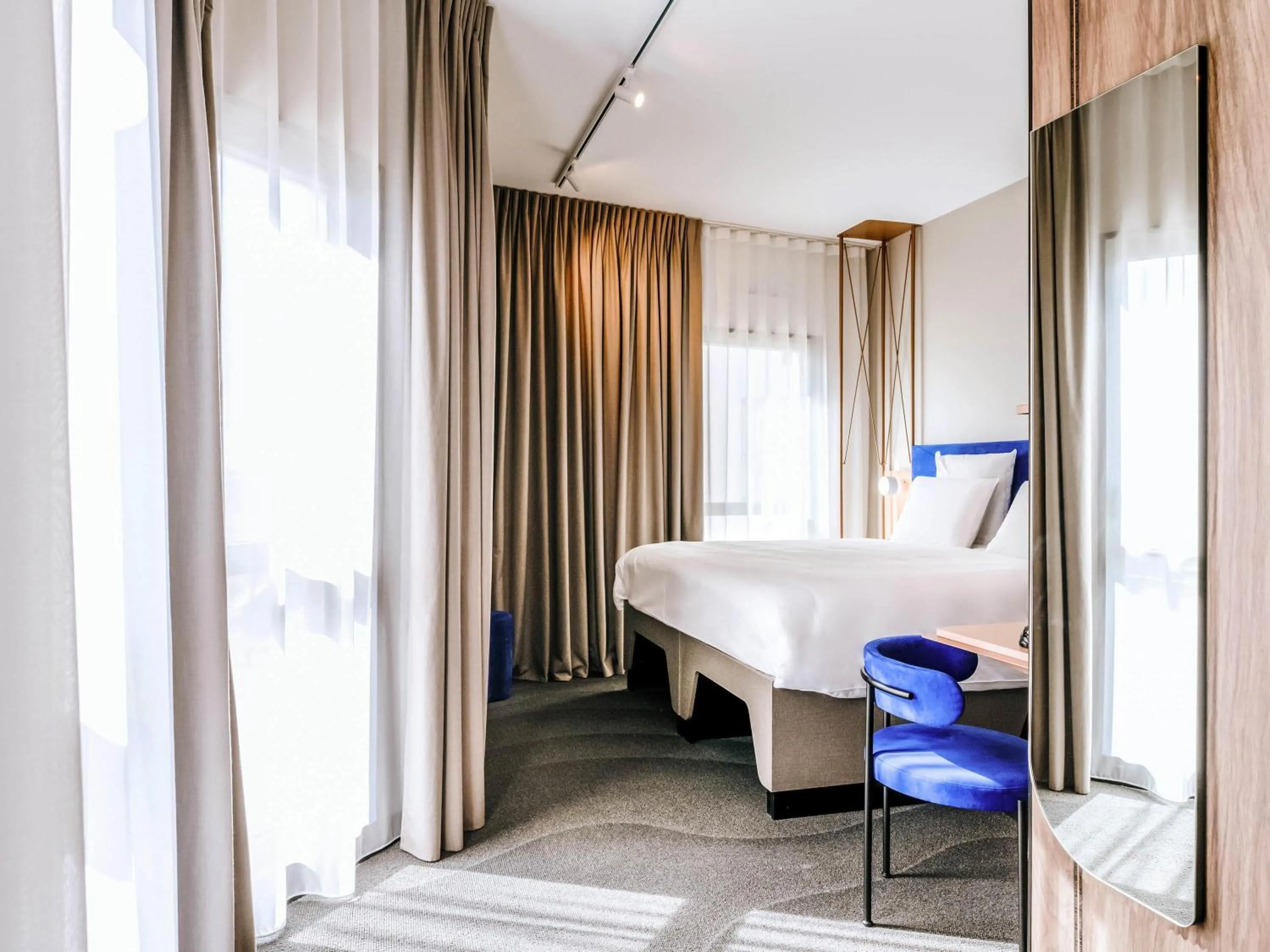 Bedroom, Bed in Mercure Brest Centre Port