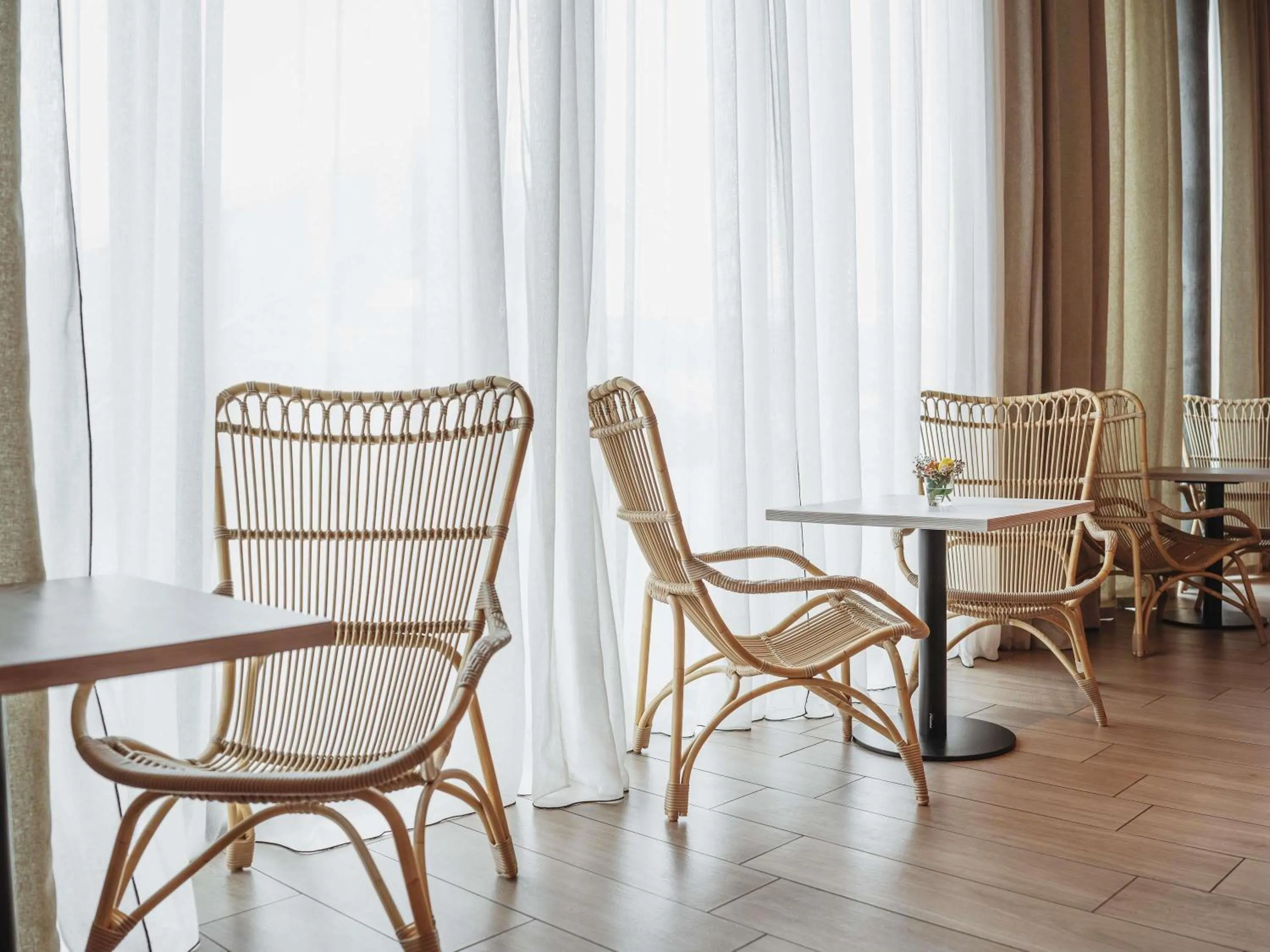 Lounge or bar in Mercure Hotel Delémont