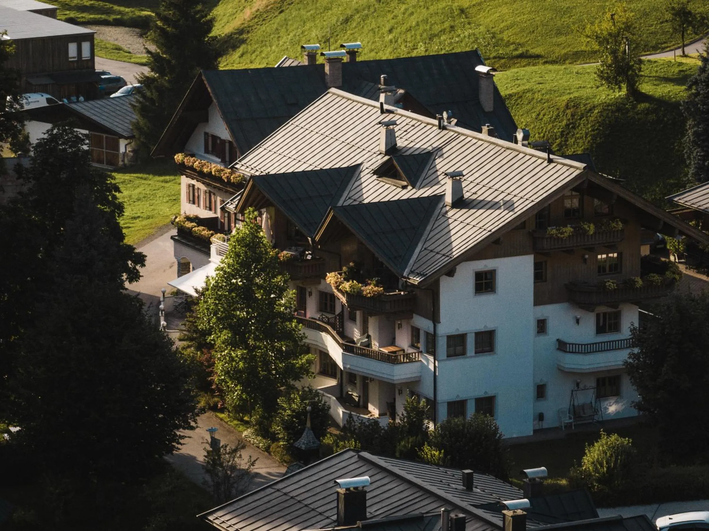 Property building in Dandler - Zimmer und Ferienwohnungen