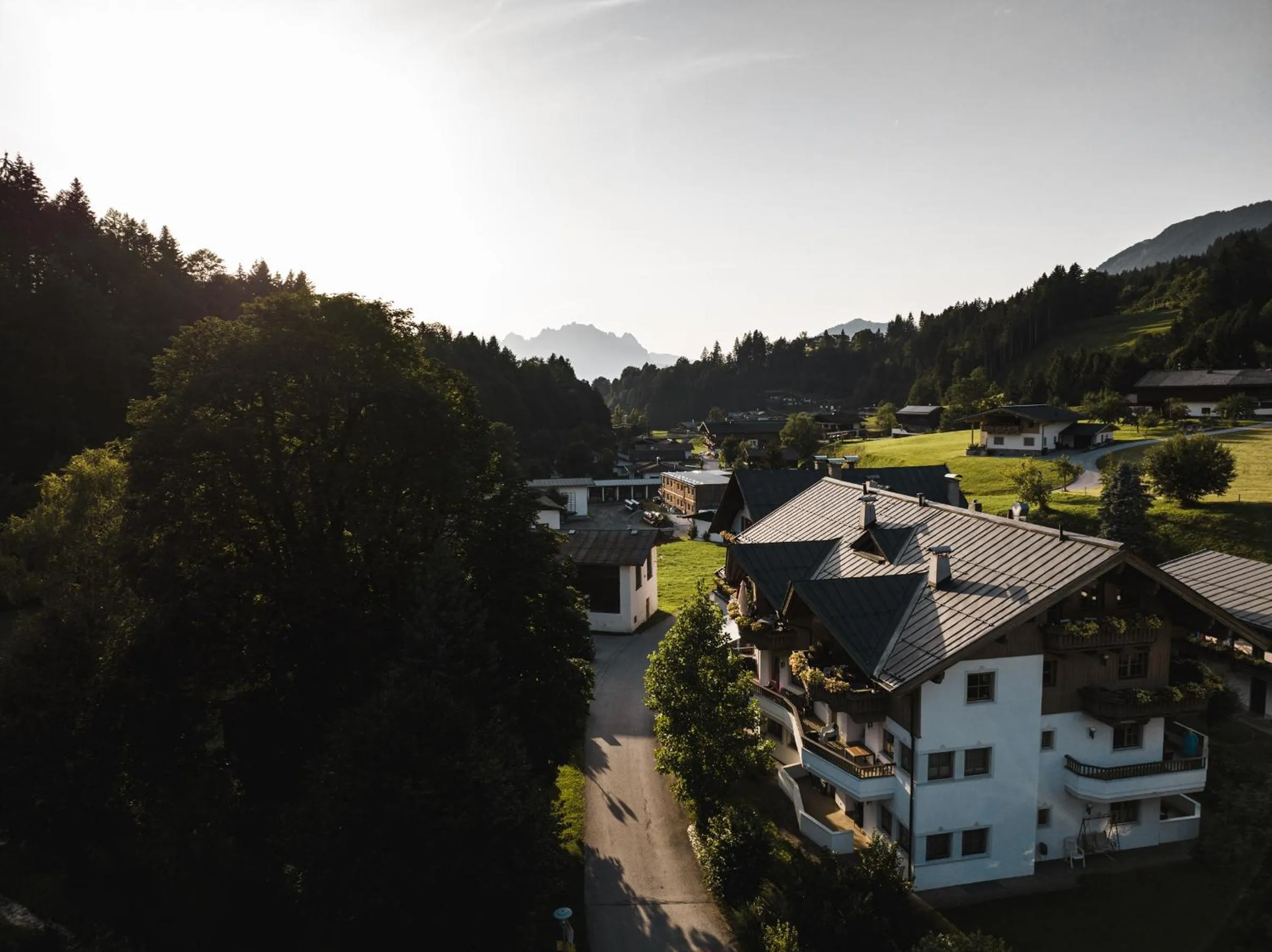 Property building in Dandler - Zimmer und Ferienwohnungen