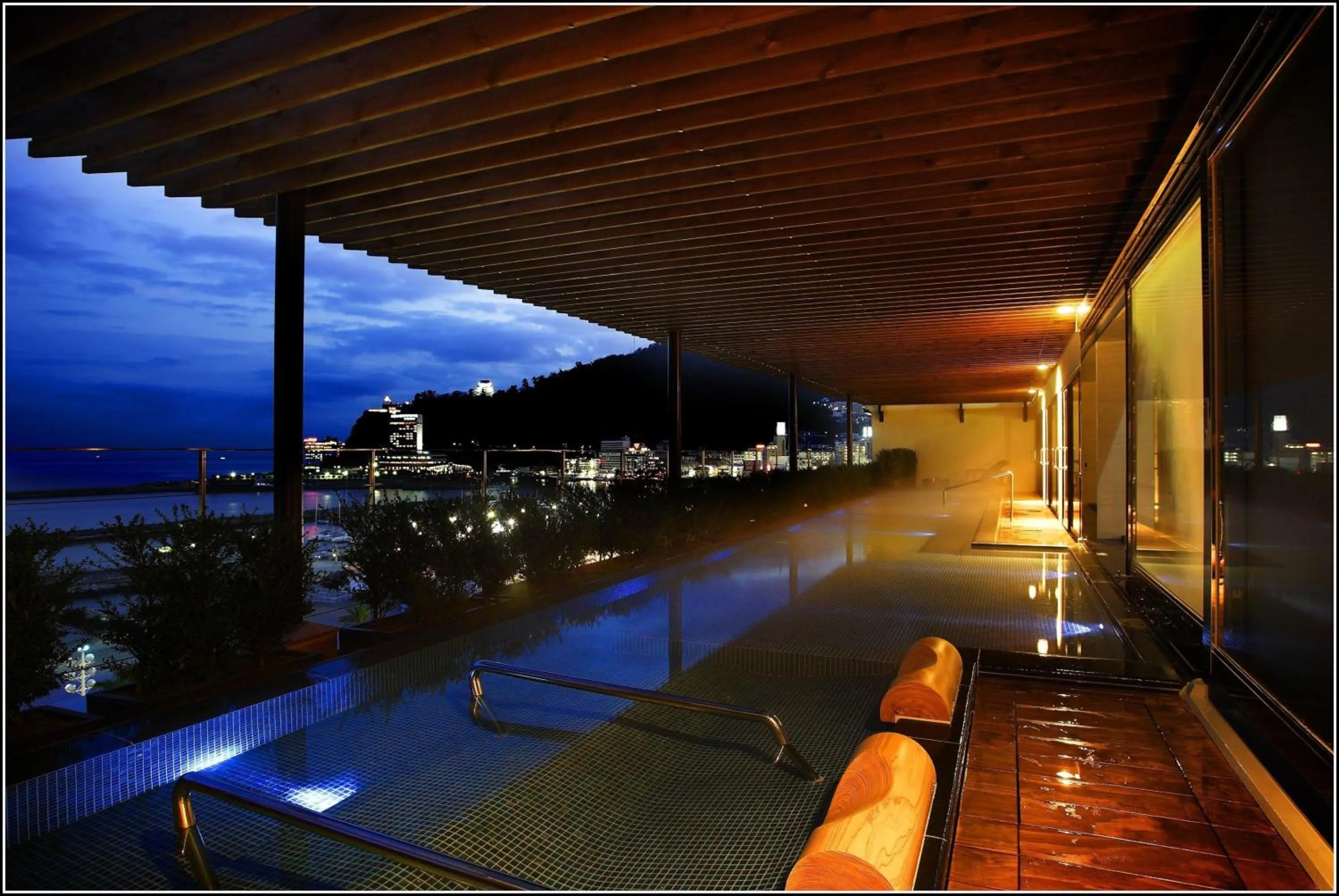 Hot Spring Bath, Swimming Pool in Hotel Micuras