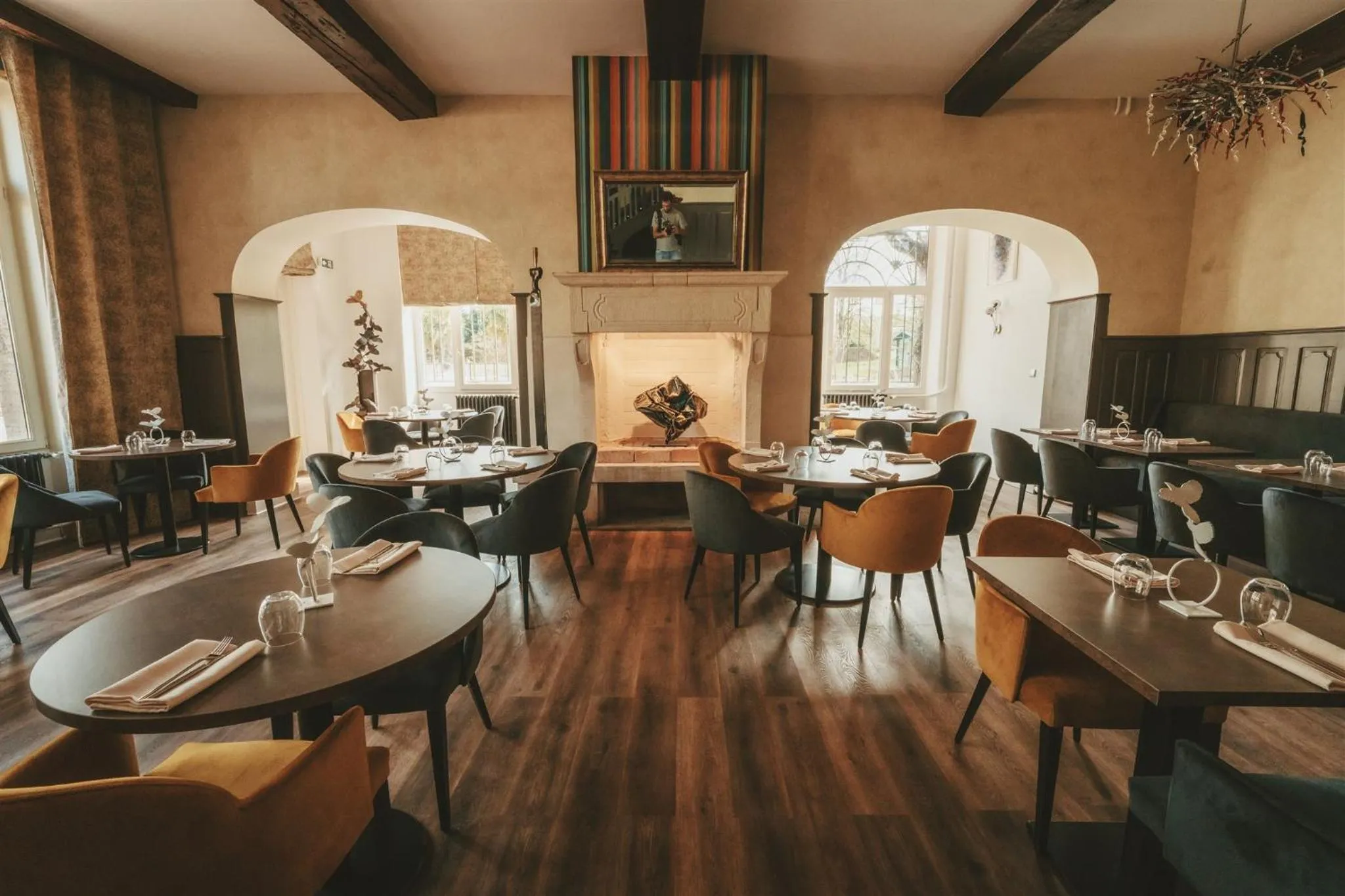 Restaurant/places to eat in Logis Hôtels Château de La Barge