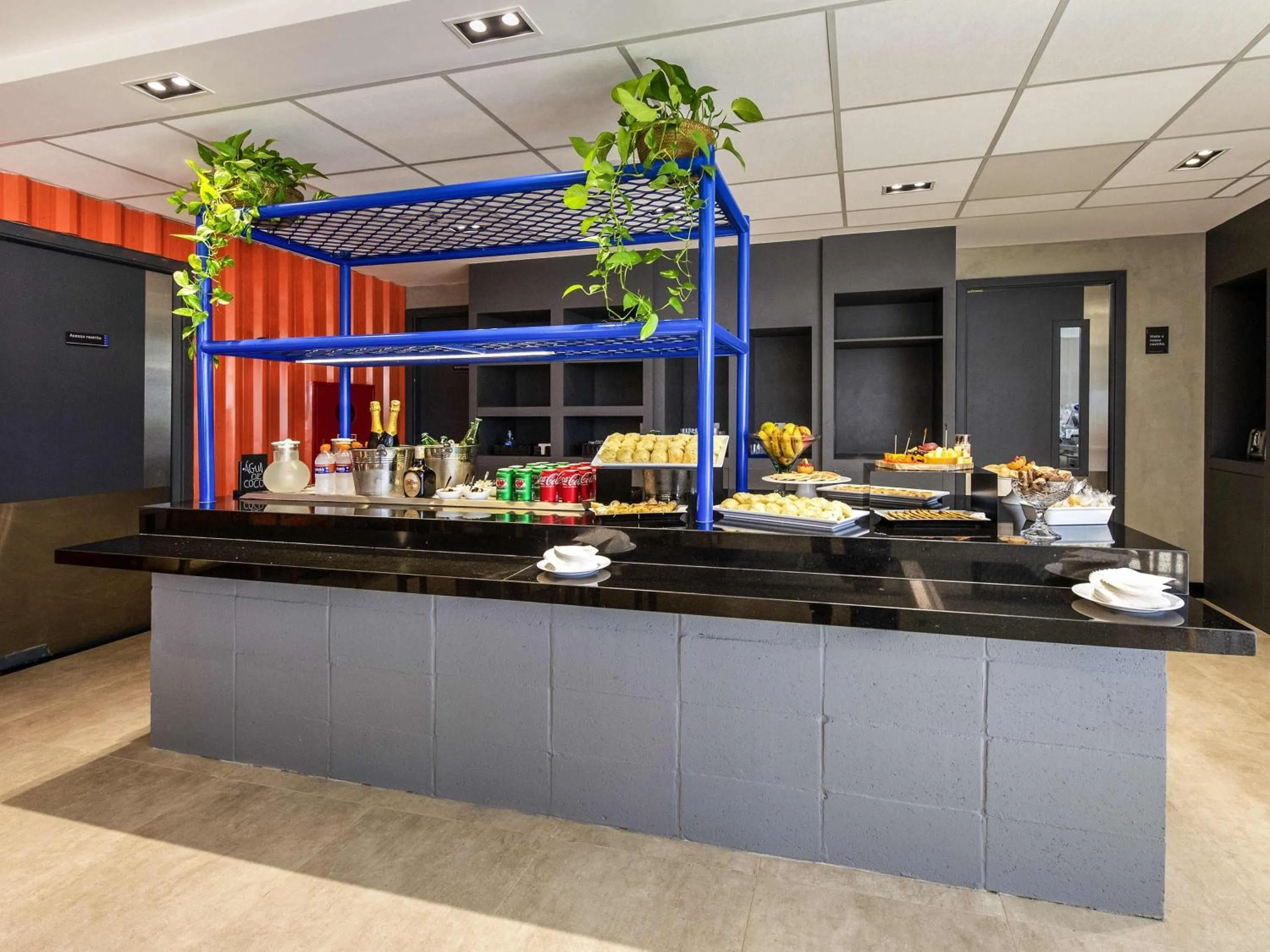 Restaurant/places to eat in ibis budget Recife Jaboatão