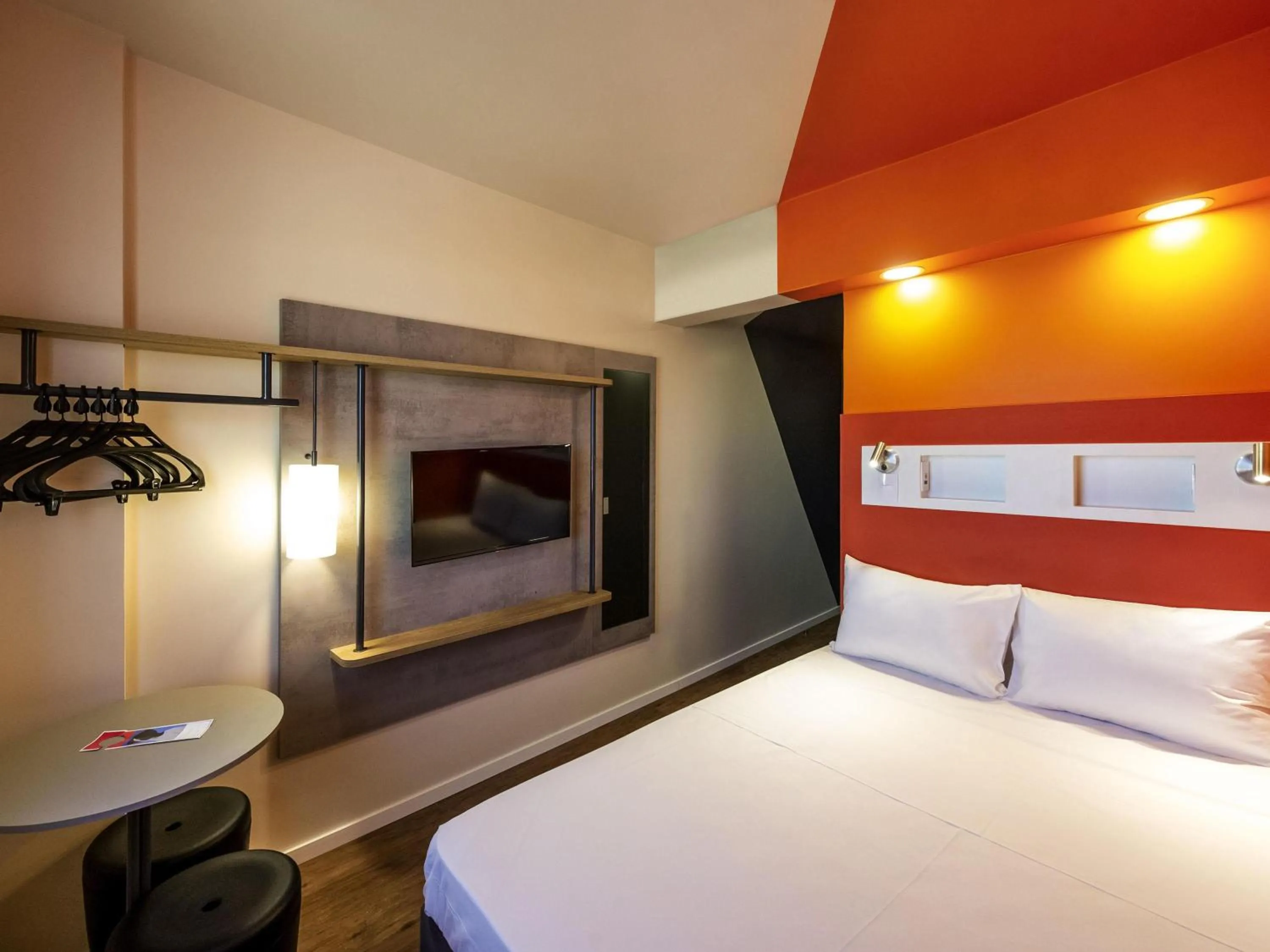 Property building, Bed in ibis budget Recife Jaboatão