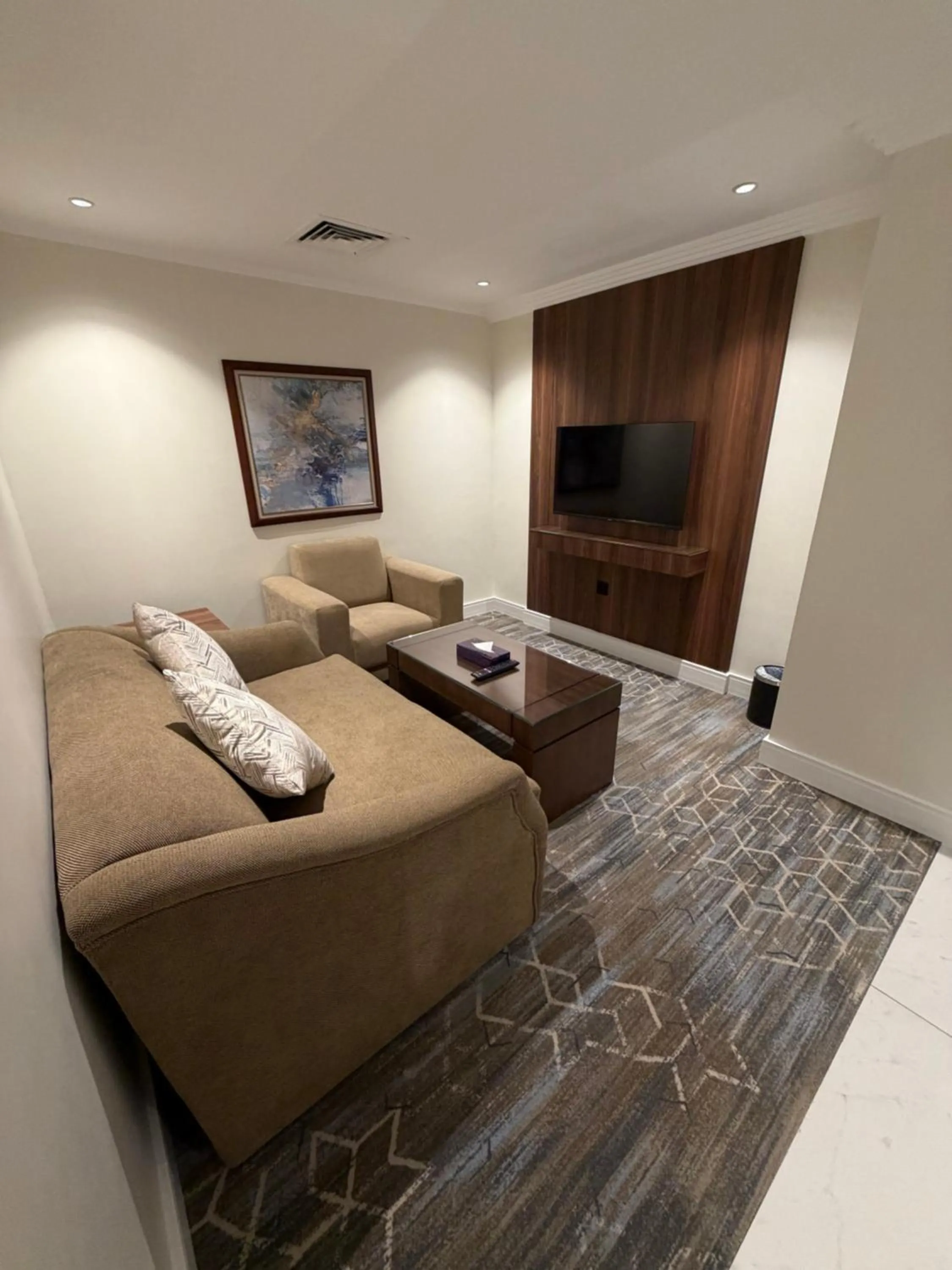 TV and multimedia in Quiet Dreams - Serviced Apartments King abdul Aziz Street Branch