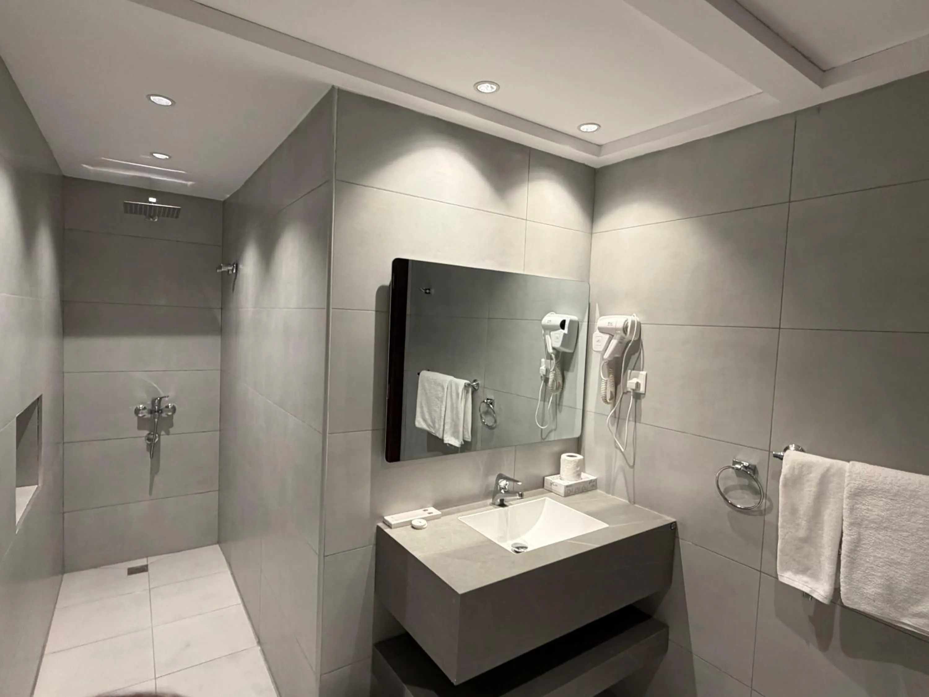 Bathroom in Quiet Dreams - Serviced Apartments King abdul Aziz Street Branch