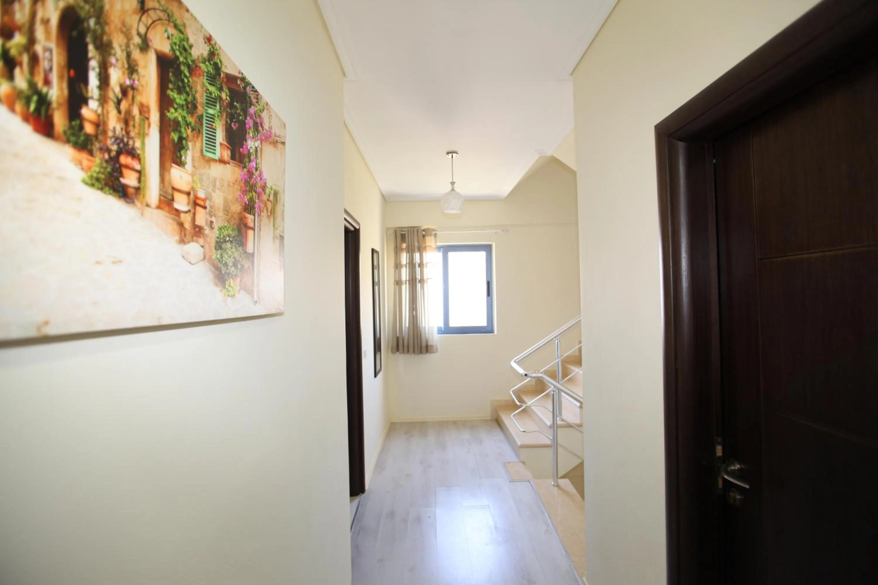 Communal lounge/ TV room in Keos Hotel